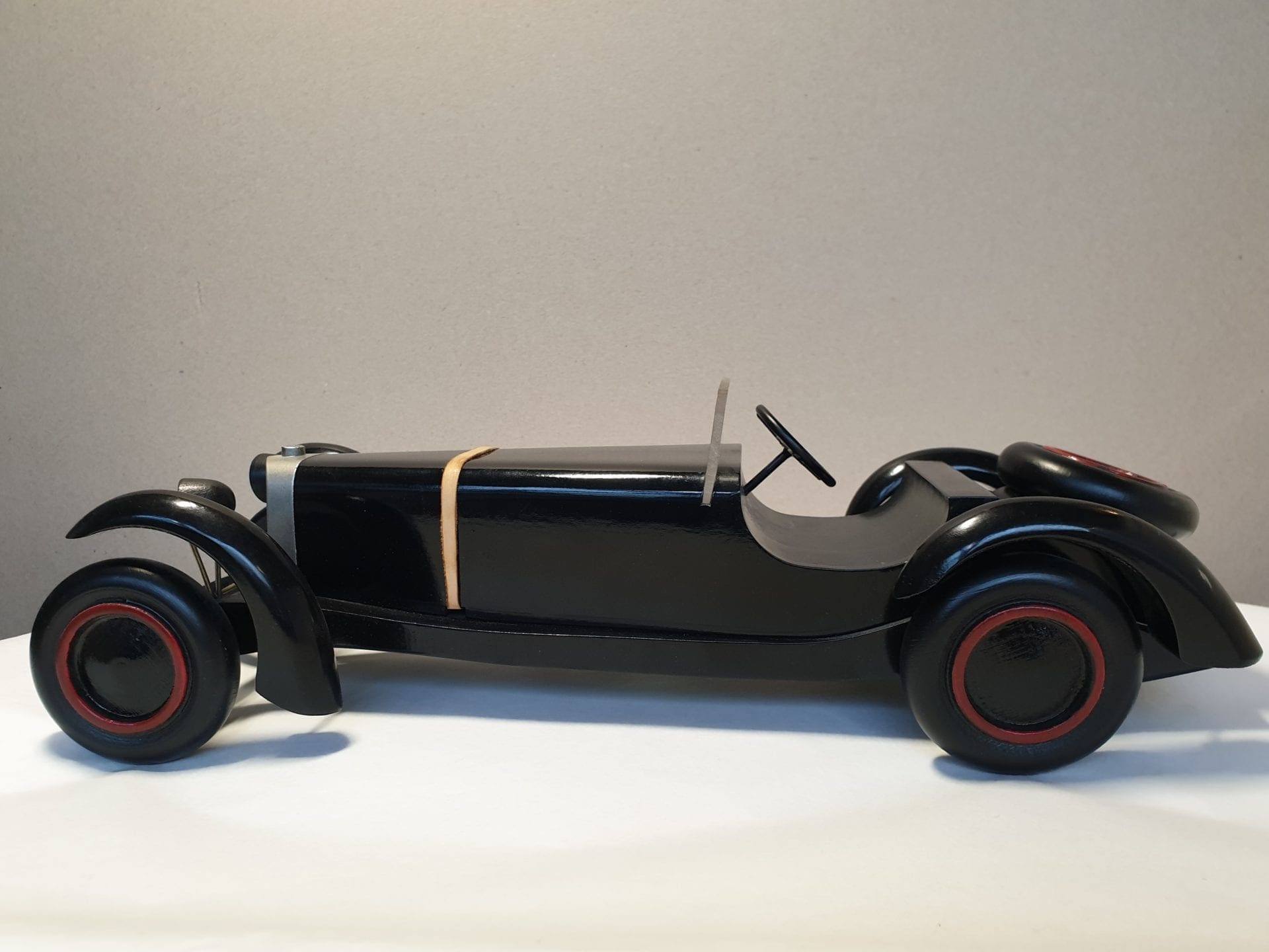 Michel Aroutcheff pour Vilac – Voiture  » Mercedes SSKL 1931 « 