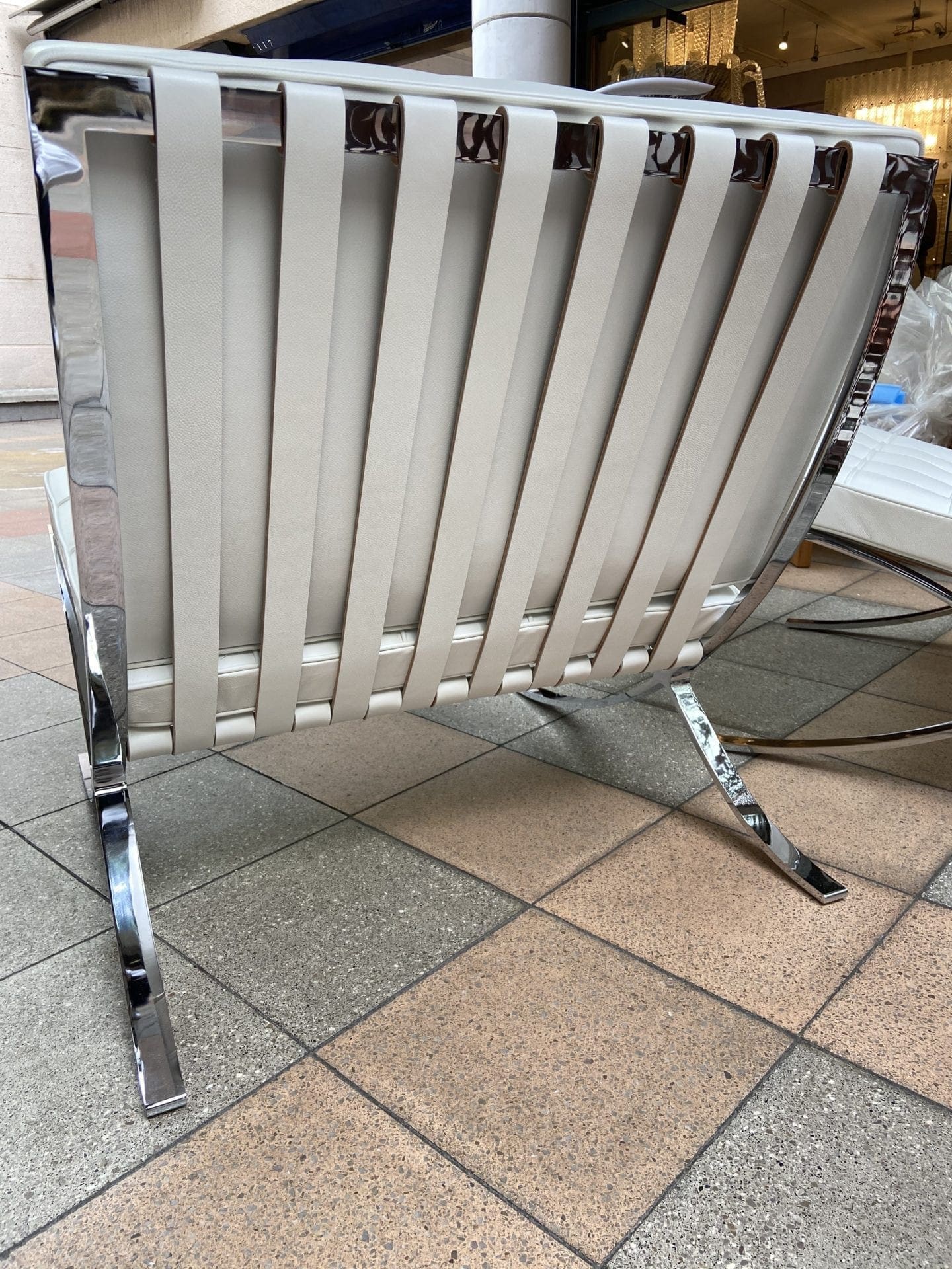 Mies Van den Roh – Fauteuils Barcelona blanc