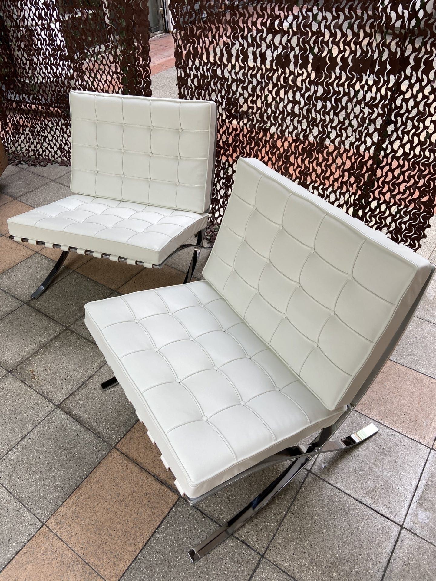 Mies Van den Roh – Fauteuils Barcelona blanc