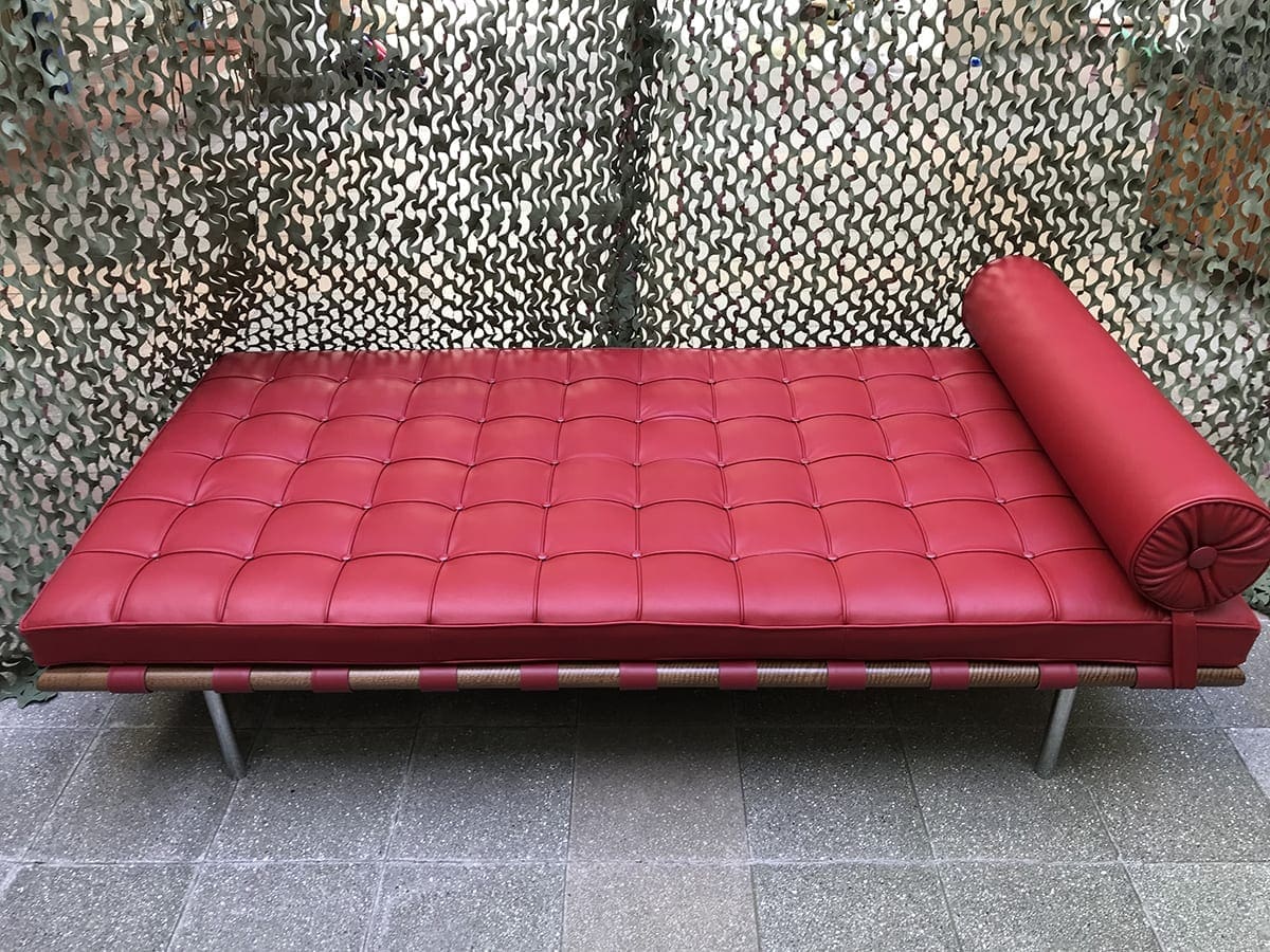 Mies VAN DER ROHE – Daybed Barcelona Rouge, 2015