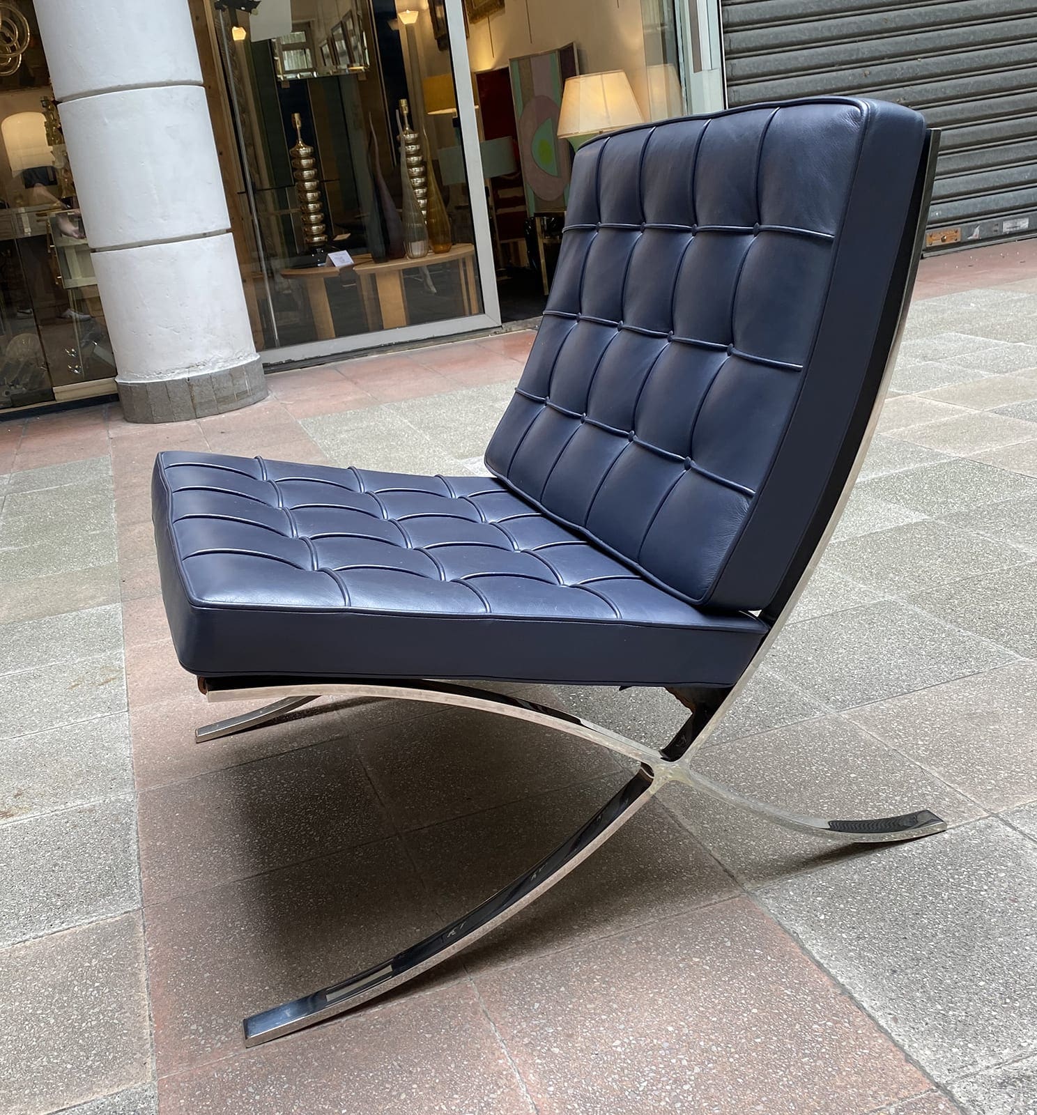 Mies VAN DER ROHE – Fauteuil Barcelona bleu, 1980