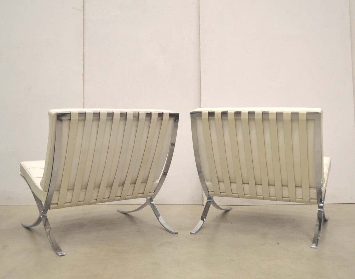 Mies Van der Rohe et Lily Reich –  Paire de Fauteuils Barcelona Occasion – ivoire
