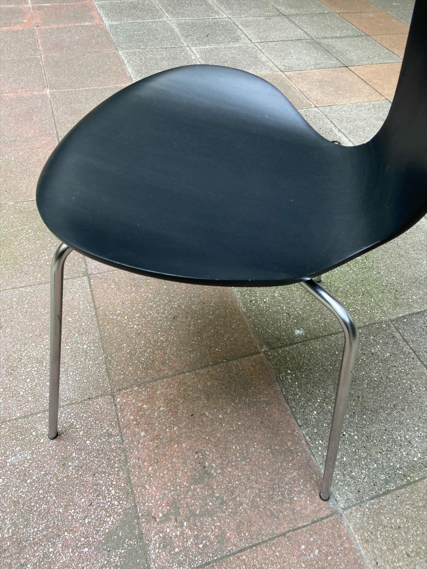 Arne Jacobsen – Set de 3 chaises modèle « 3107 » dites »série 7″