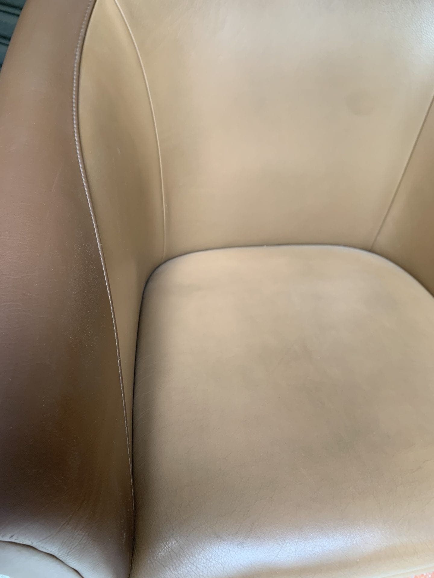 Poltrona Frau – Paire de fauteuils Sina