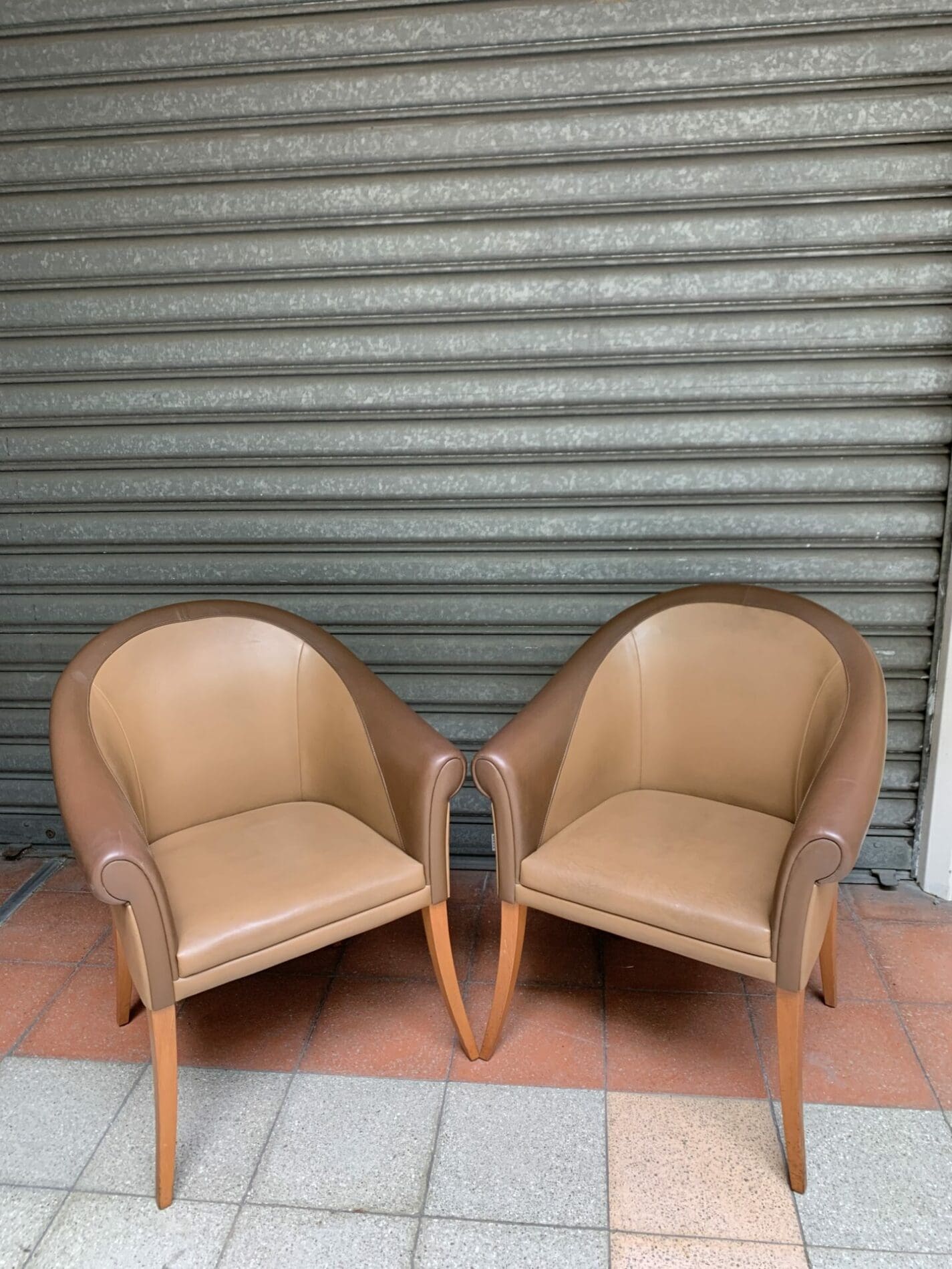 Poltrona Frau – Paire de fauteuils Sina