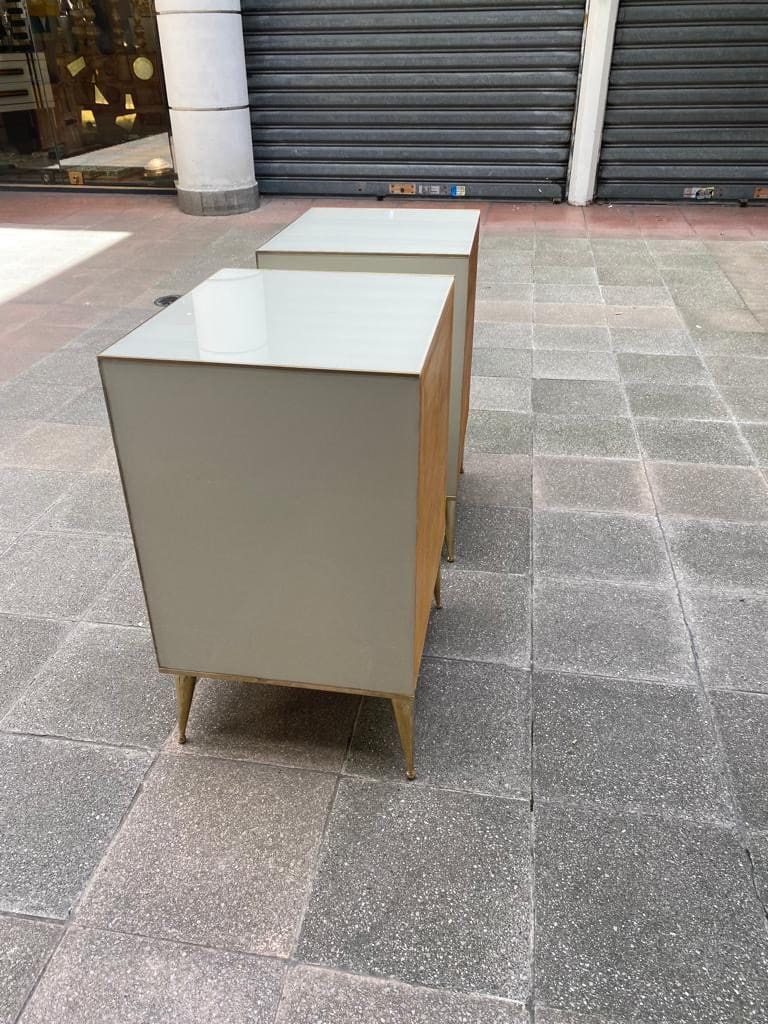 Paire de chevets blancs – Italie du nord