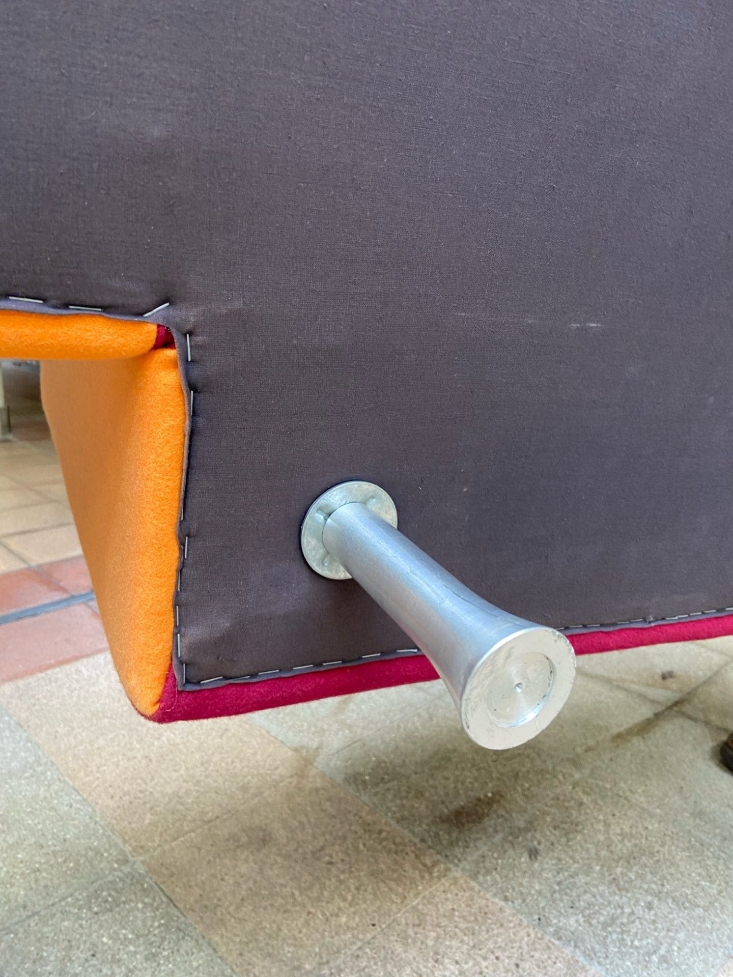 Paire de fauteuils – Design et fabrication Moroso