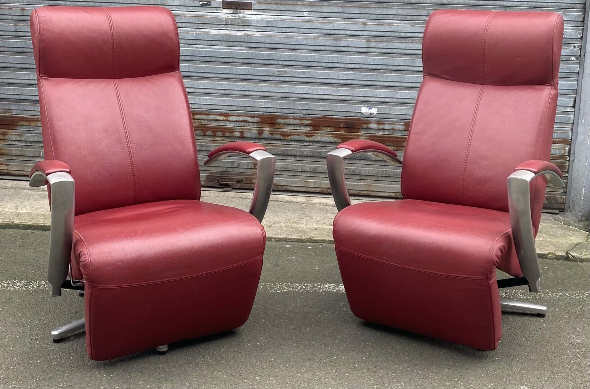 Paire de fauteuils amovibles cuir rouge Occasion