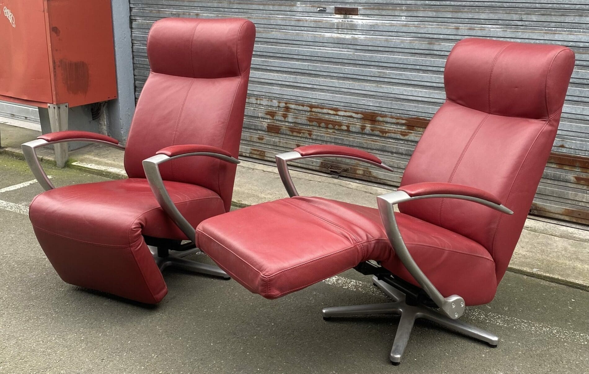 Paire de fauteuils amovibles cuir rouge Occasion