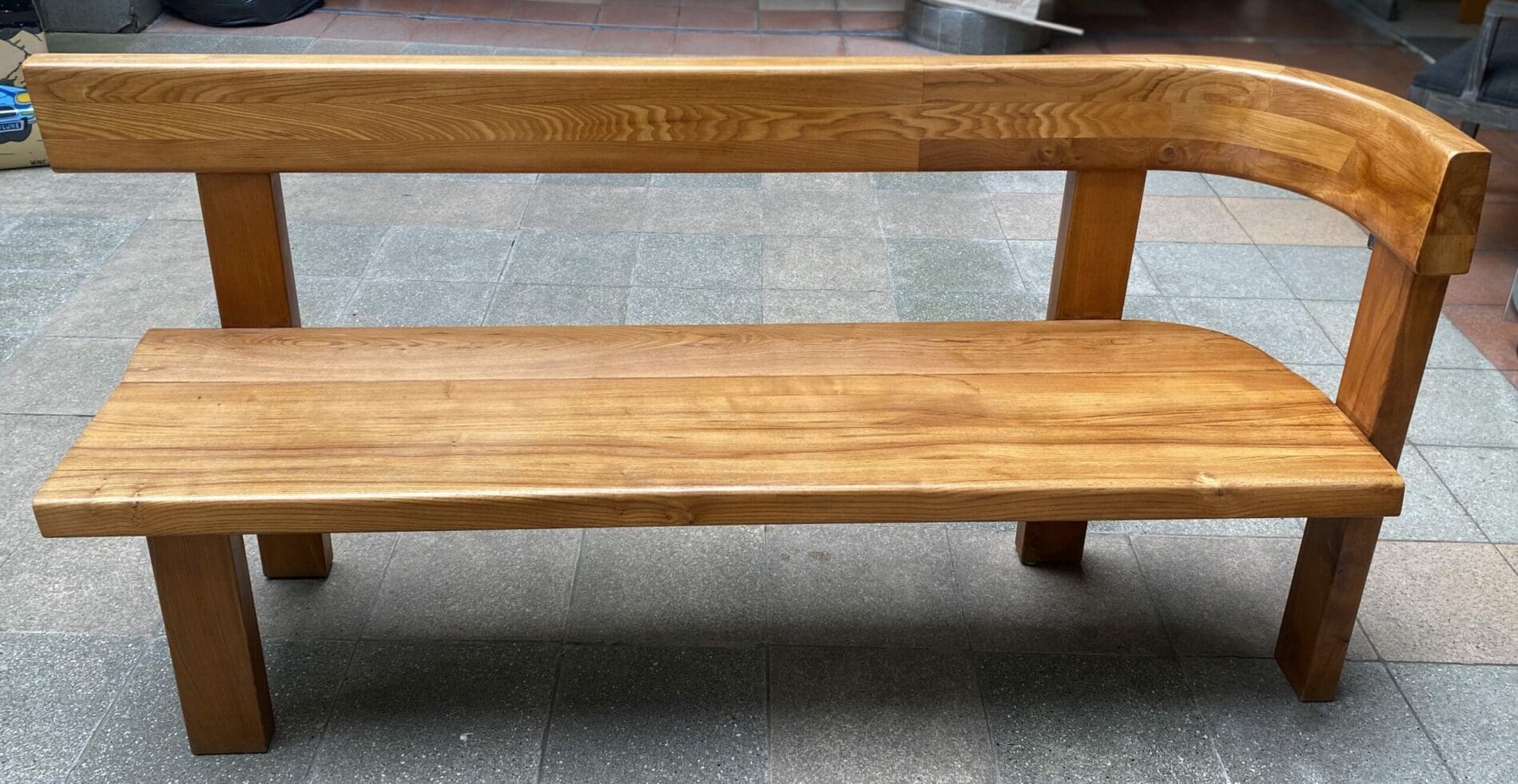 Banc en Orme Modèle S35 de Pierre Chapo – Un Classique du Design des Années 70