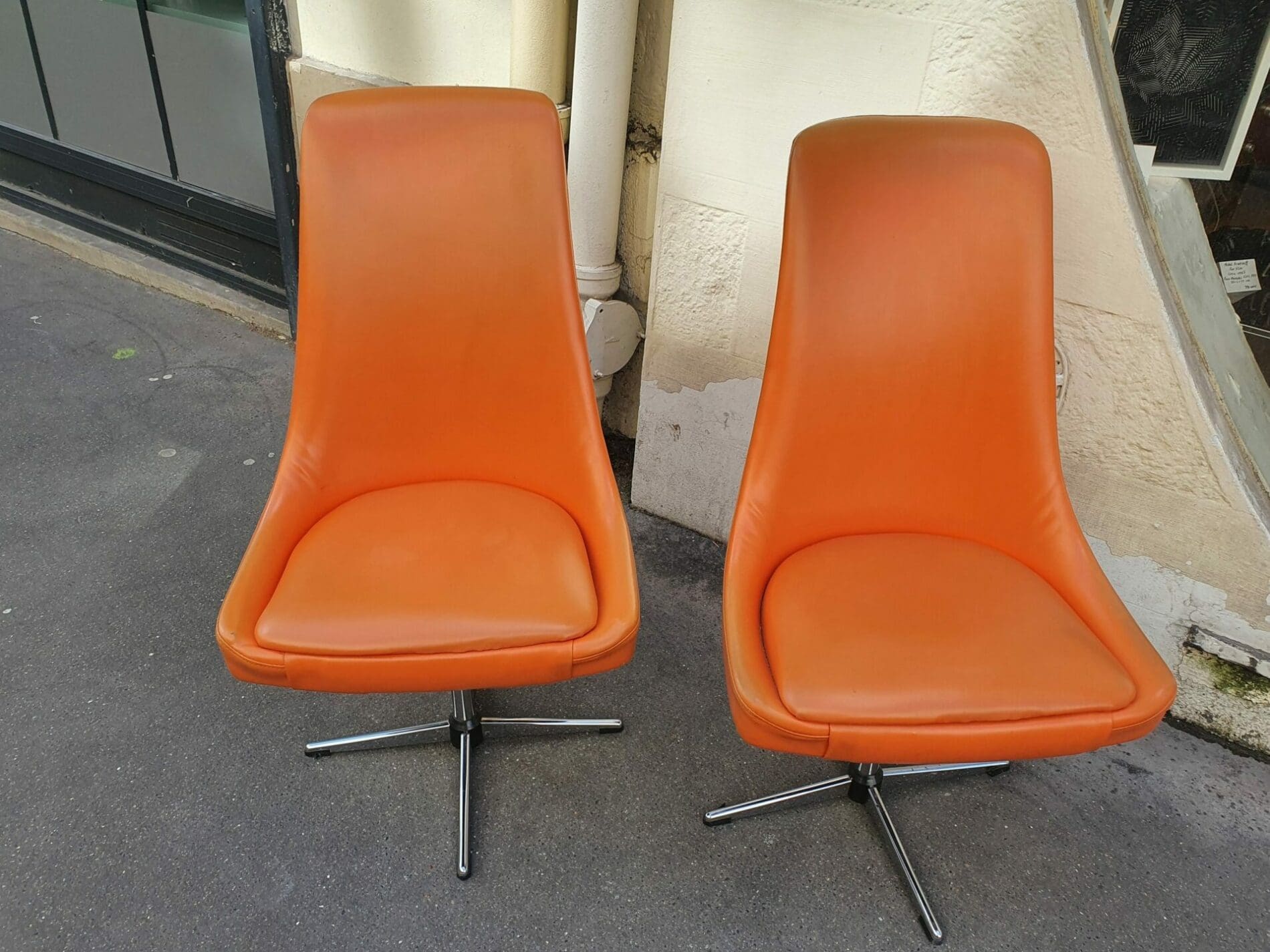 Pierre Guariche ( attribué à ) – Paire de fauteuils