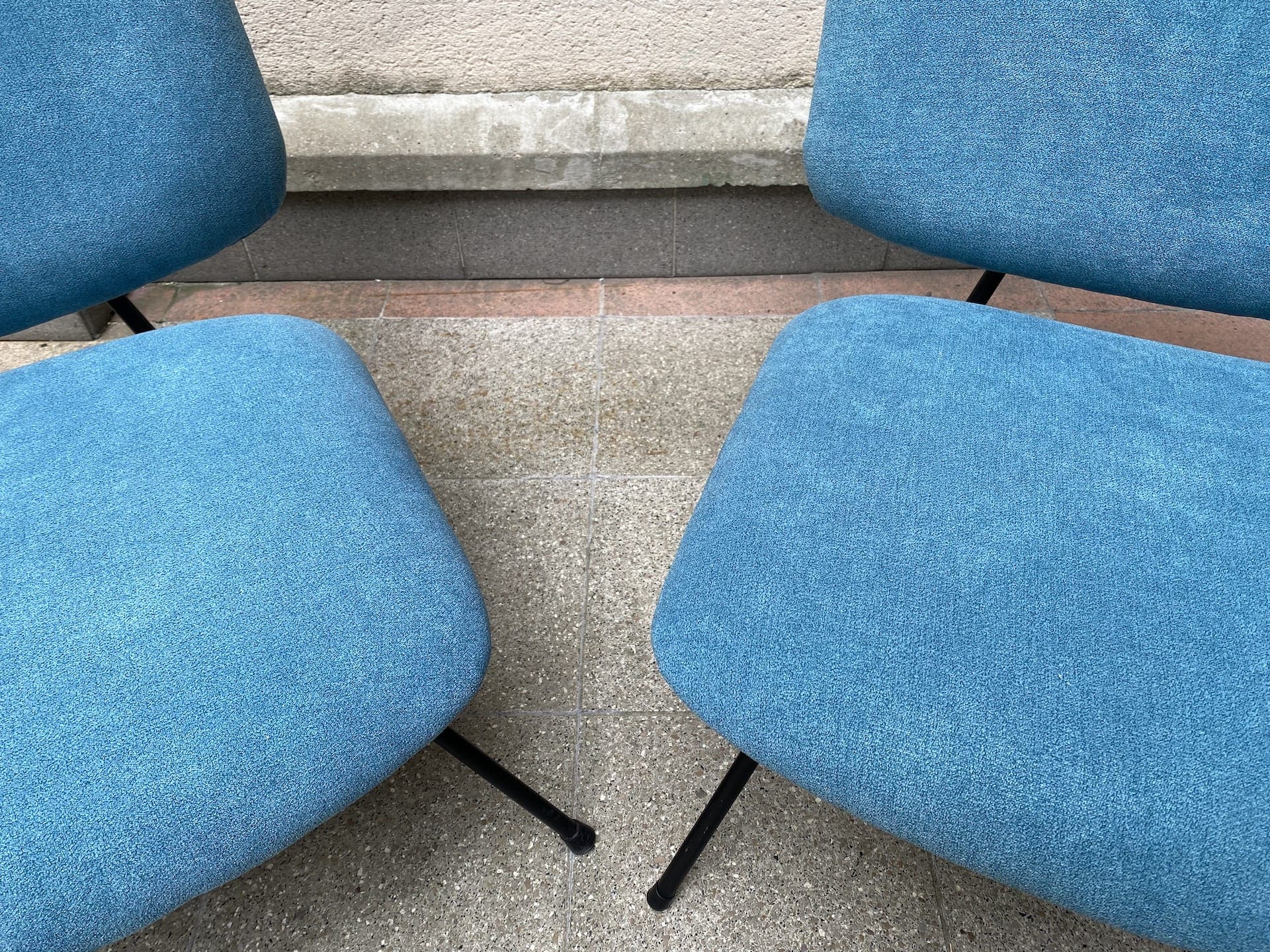 Paire de chauffeuses modèle CM190 par Pierre Paulin, édition Thonet, vers 1960