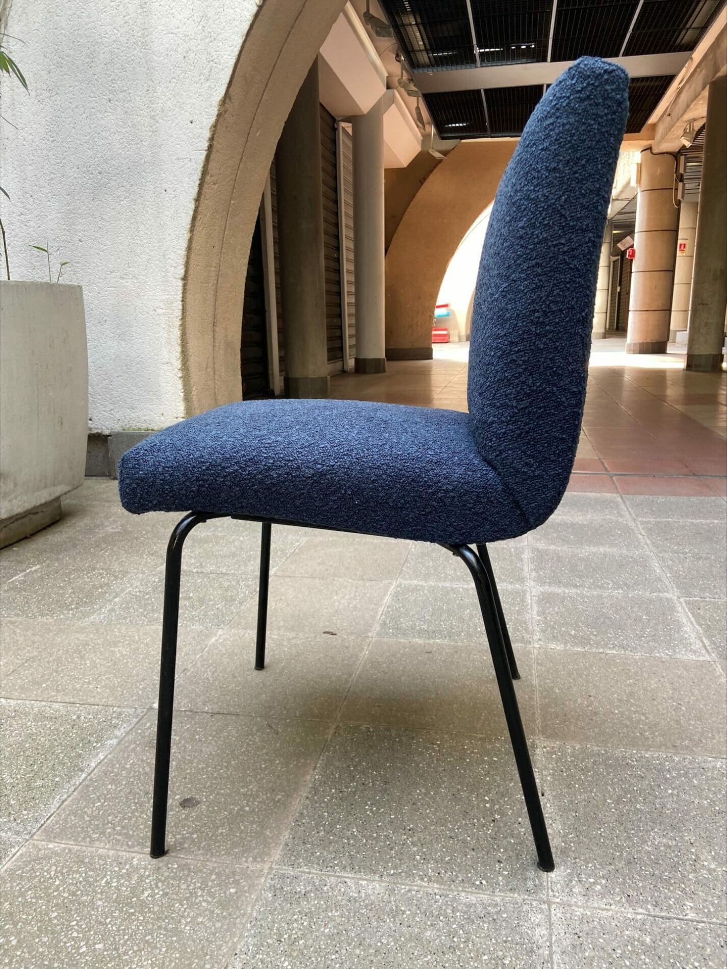 Ensemble de 4 chaises modèle CM 145 par Pierre Paulin, circa 1955