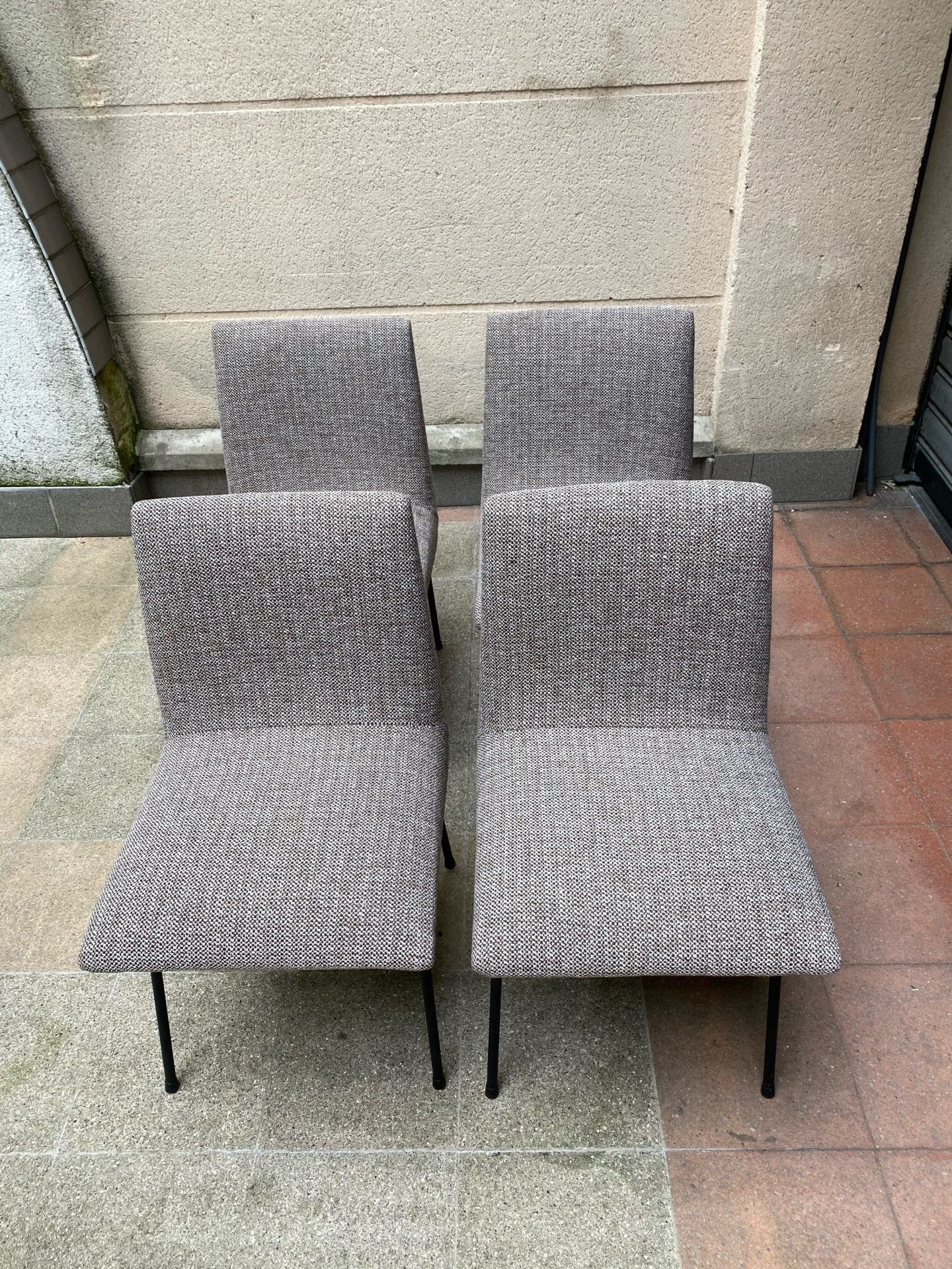 Pierre Paulin – Série de 4 chaises modèle CM145