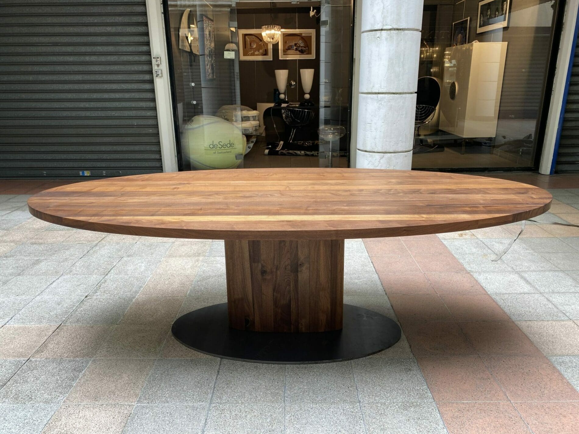 Riva 1920 – Exceptionnelle table de salle à manger