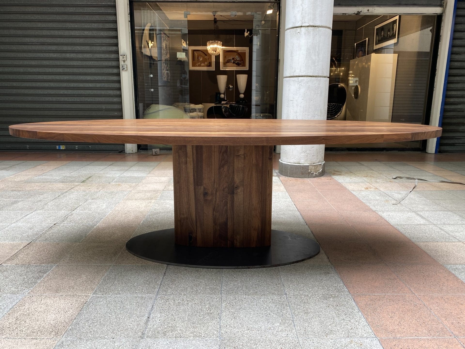 Riva 1920 – Exceptionnelle table de salle à manger