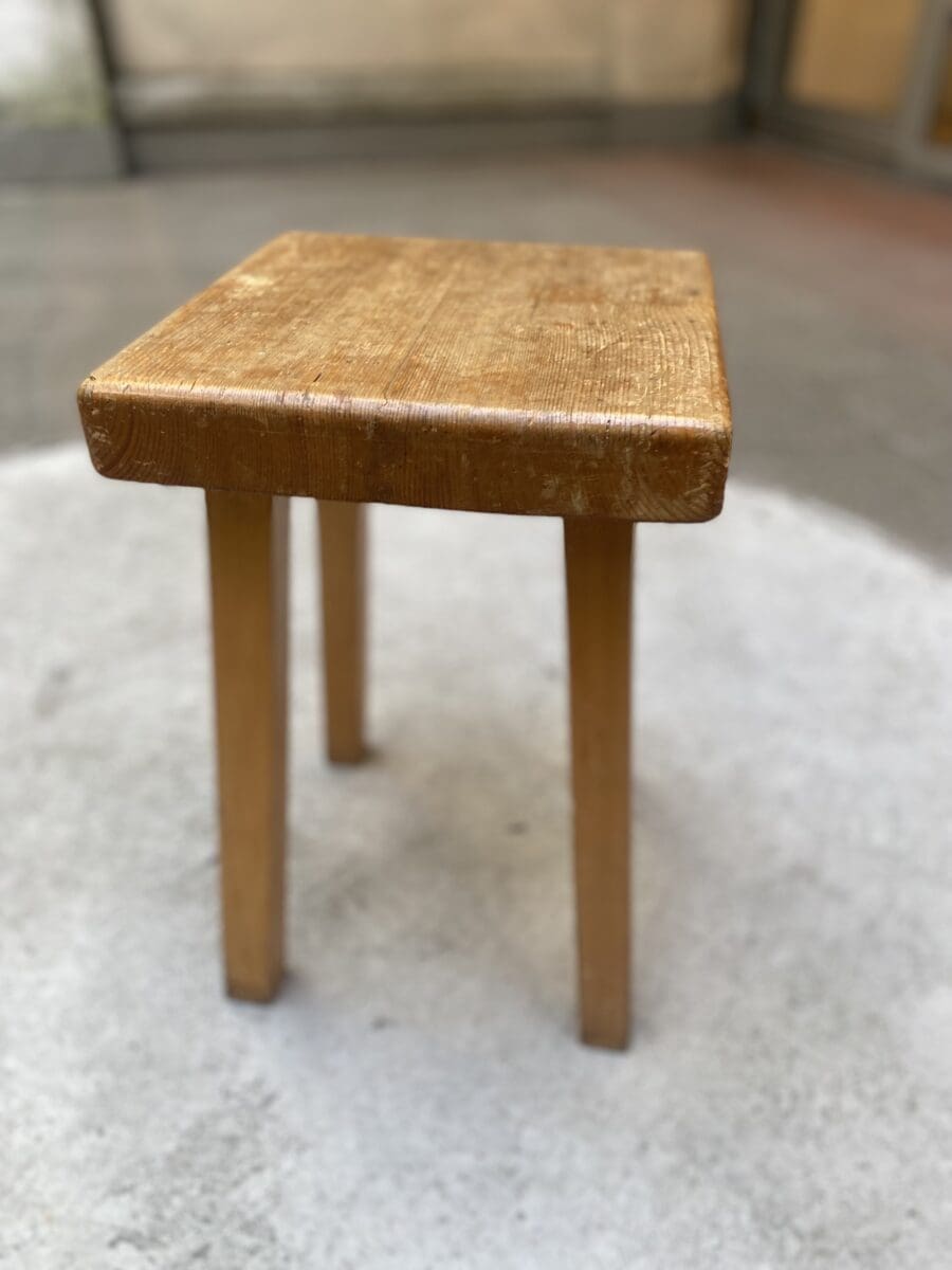 Tabouret Perriand – Tabouret en bois de pin Occasion