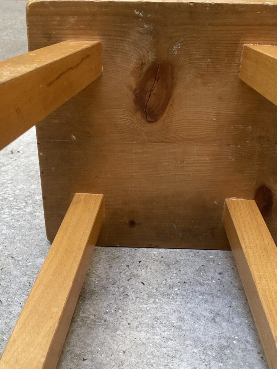 Tabouret Perriand – Tabouret en bois de pin Occasion