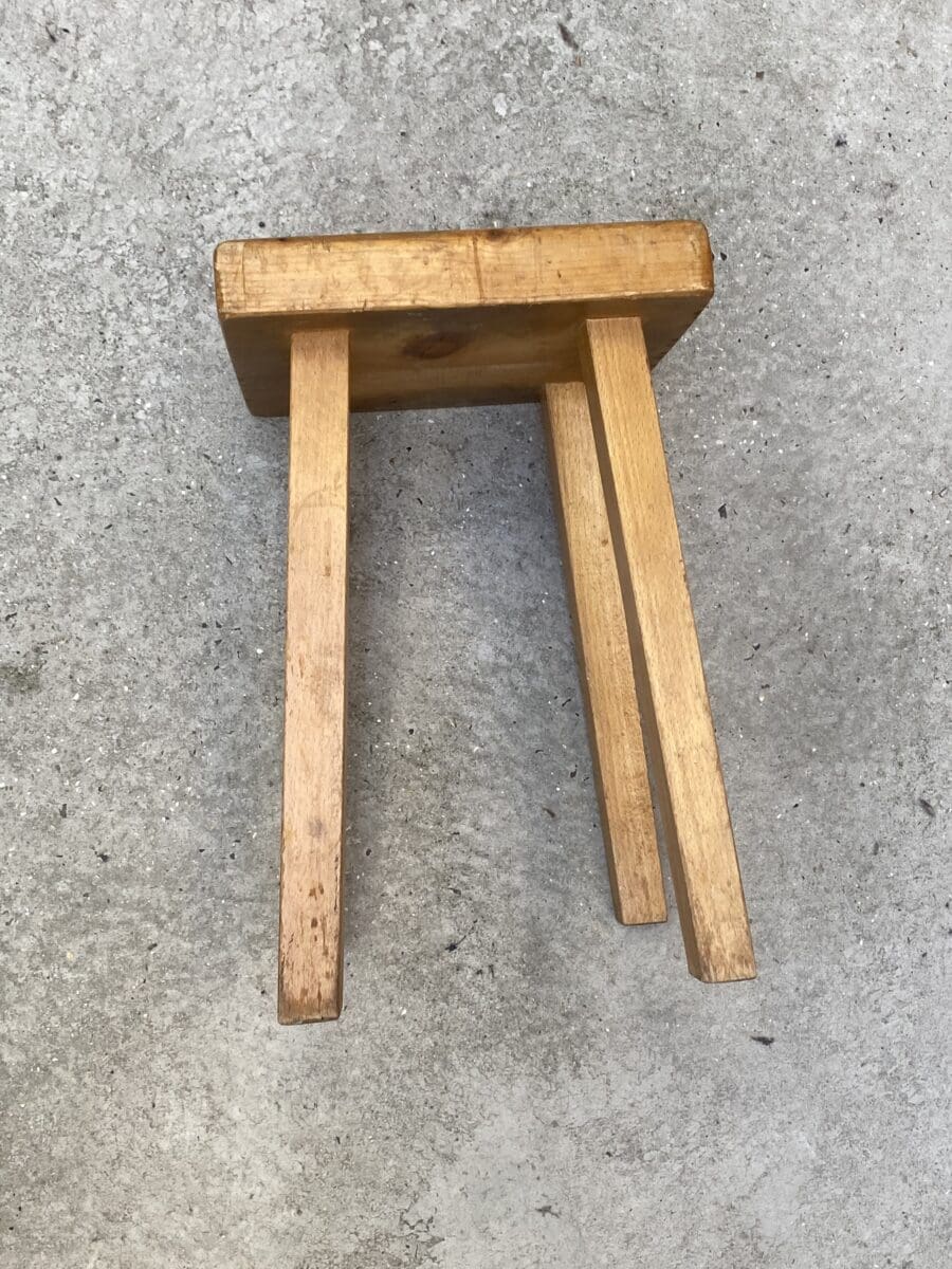Tabouret Perriand – Tabouret en bois de pin Occasion