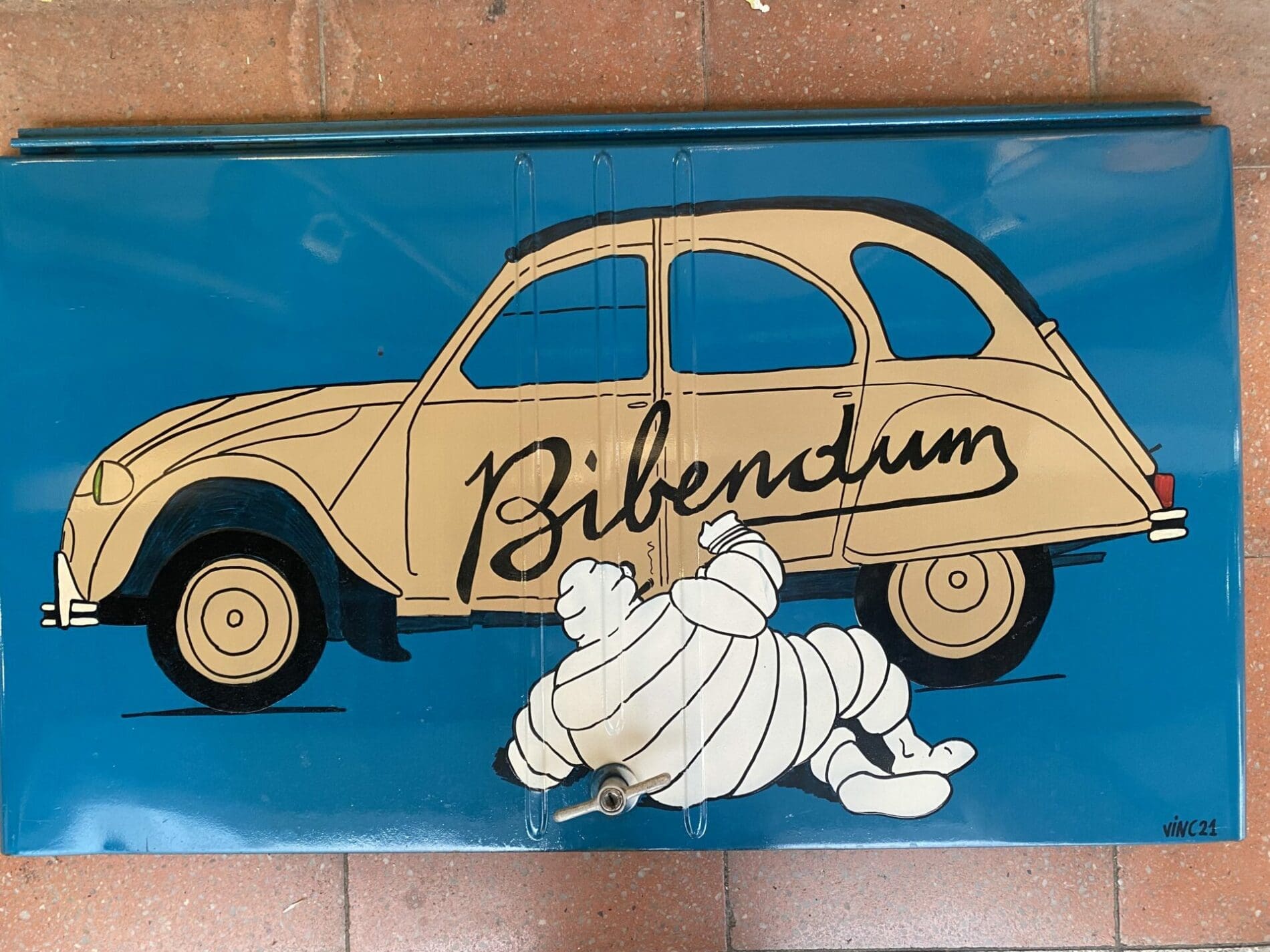 Vinc – Bibendum – Malle Arrière 2CV