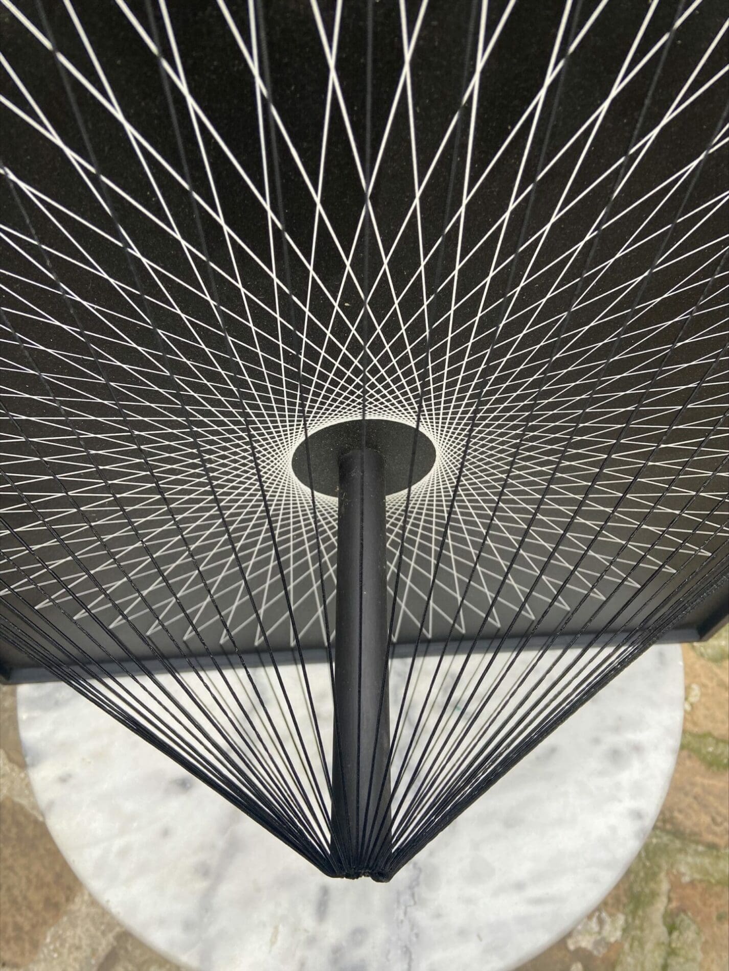 Yvaral (Jean-Pierre Vasarely) – Interférence C