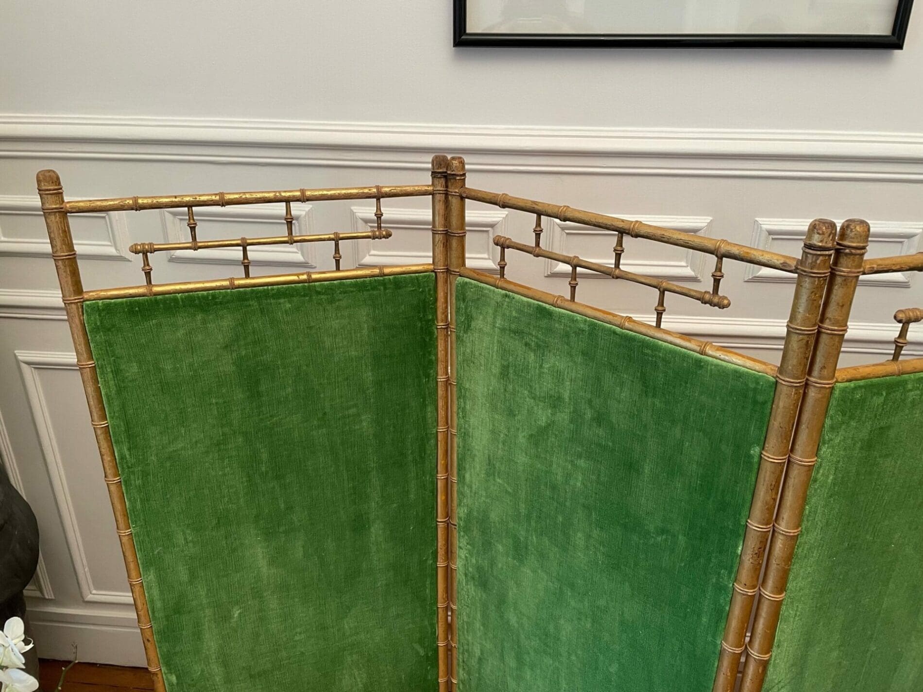 Rare Paravent Napoléon III en Bois Doré – Madeleine Castaing (19ème Siècle)