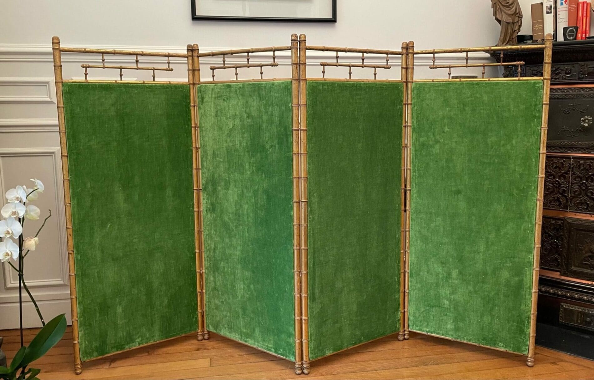 Rare Paravent Napoléon III en Bois Doré – Madeleine Castaing (19ème Siècle)