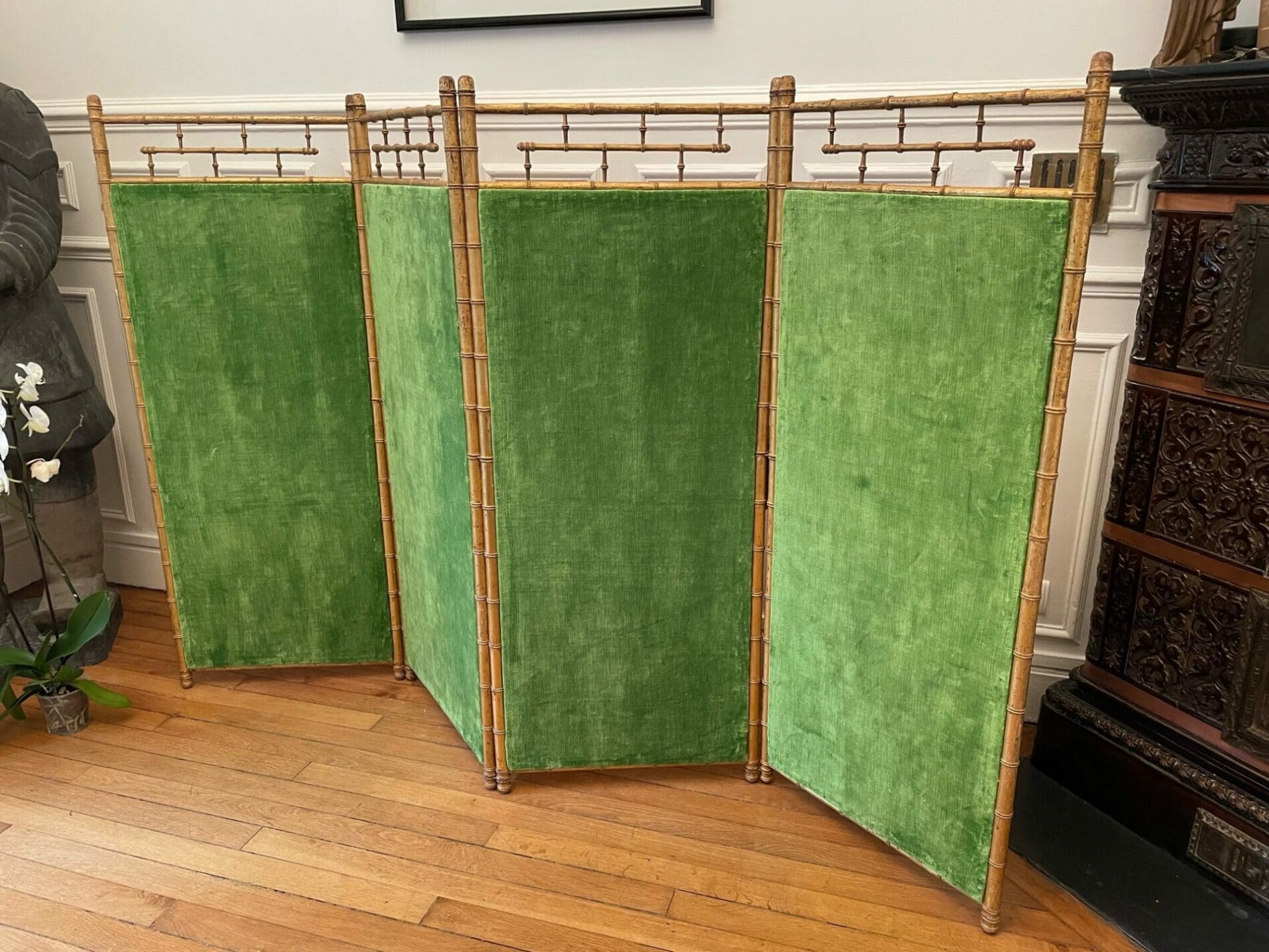 Rare Paravent Napoléon III en Bois Doré – Madeleine Castaing (19ème Siècle)