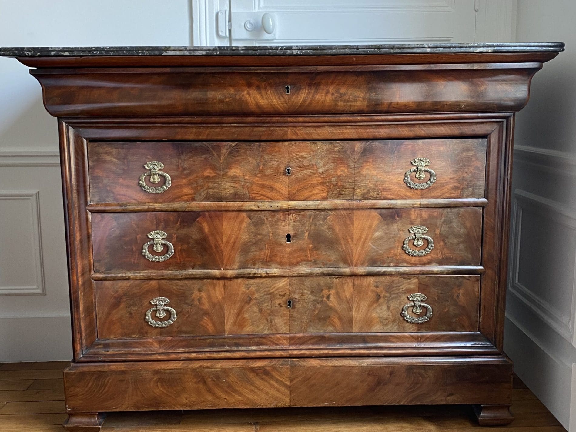 Commode Louis Philippe 19ème Siècle en Acajou | Marbre d’Origine