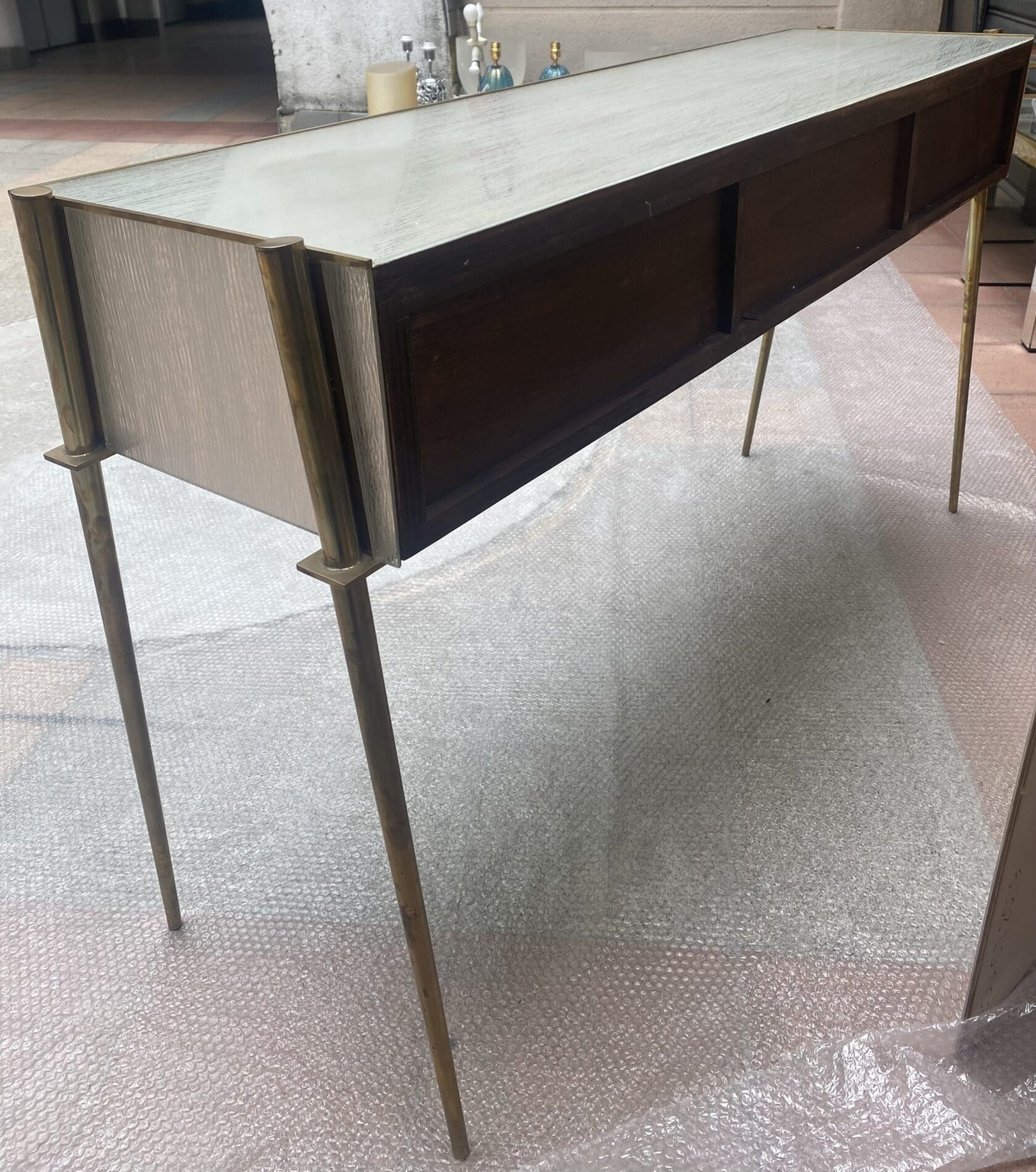 Console Vintage 1970 – Résine et Laiton