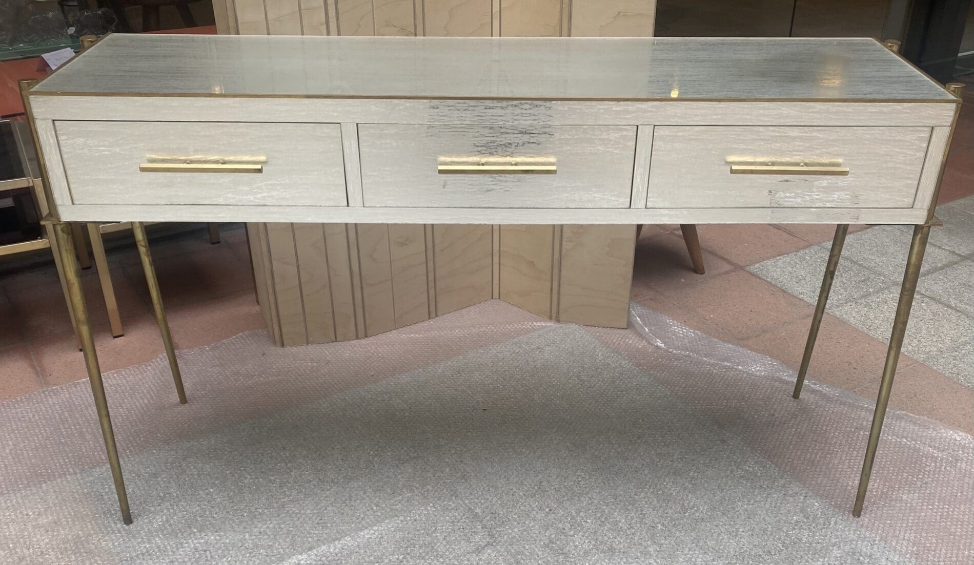 Console Vintage 1970 – Résine et Laiton