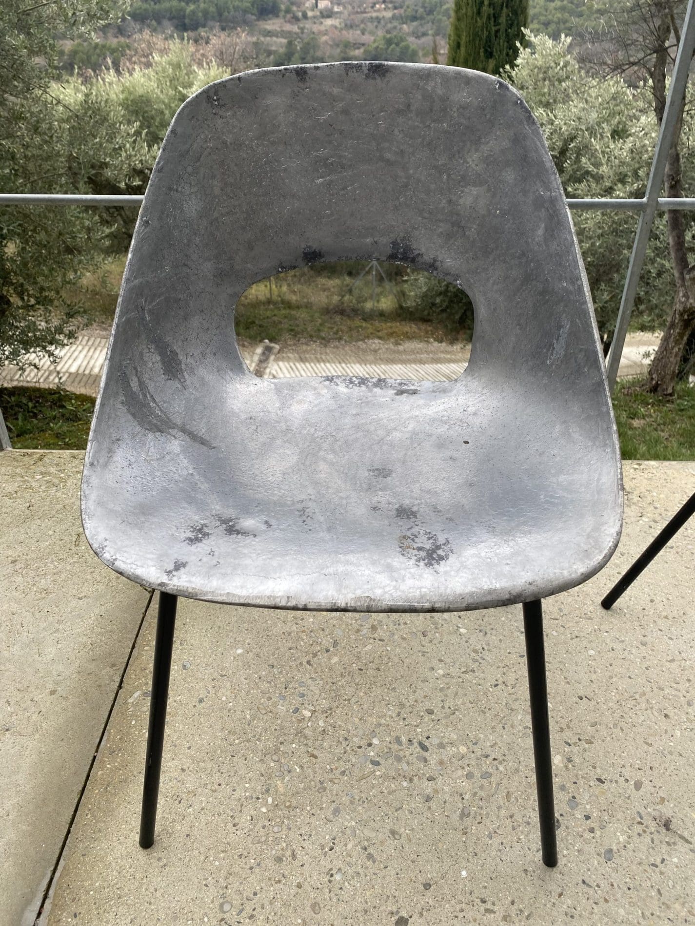 Chaises Tulipe de Pierre Guariche 1954 | Aluminium & Métal Laqué Noir