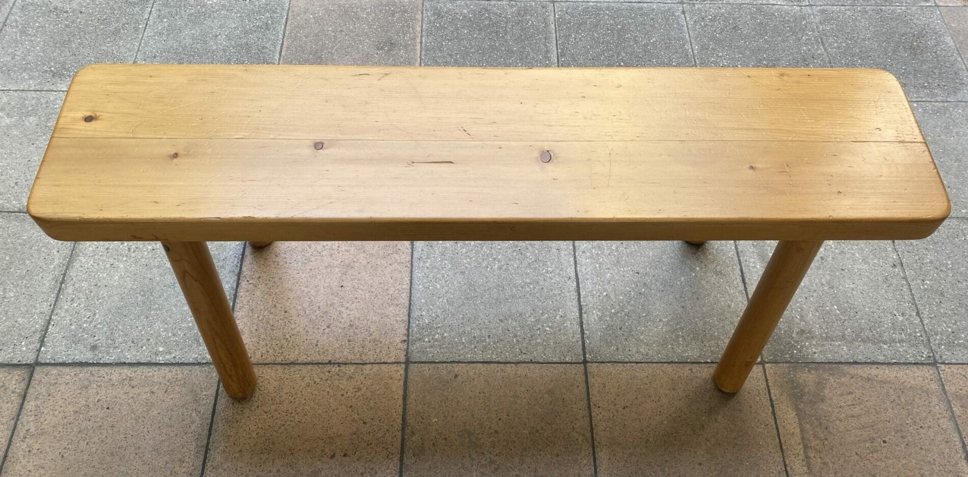 Banc en Pin de René Martin pour Charlotte Perriand