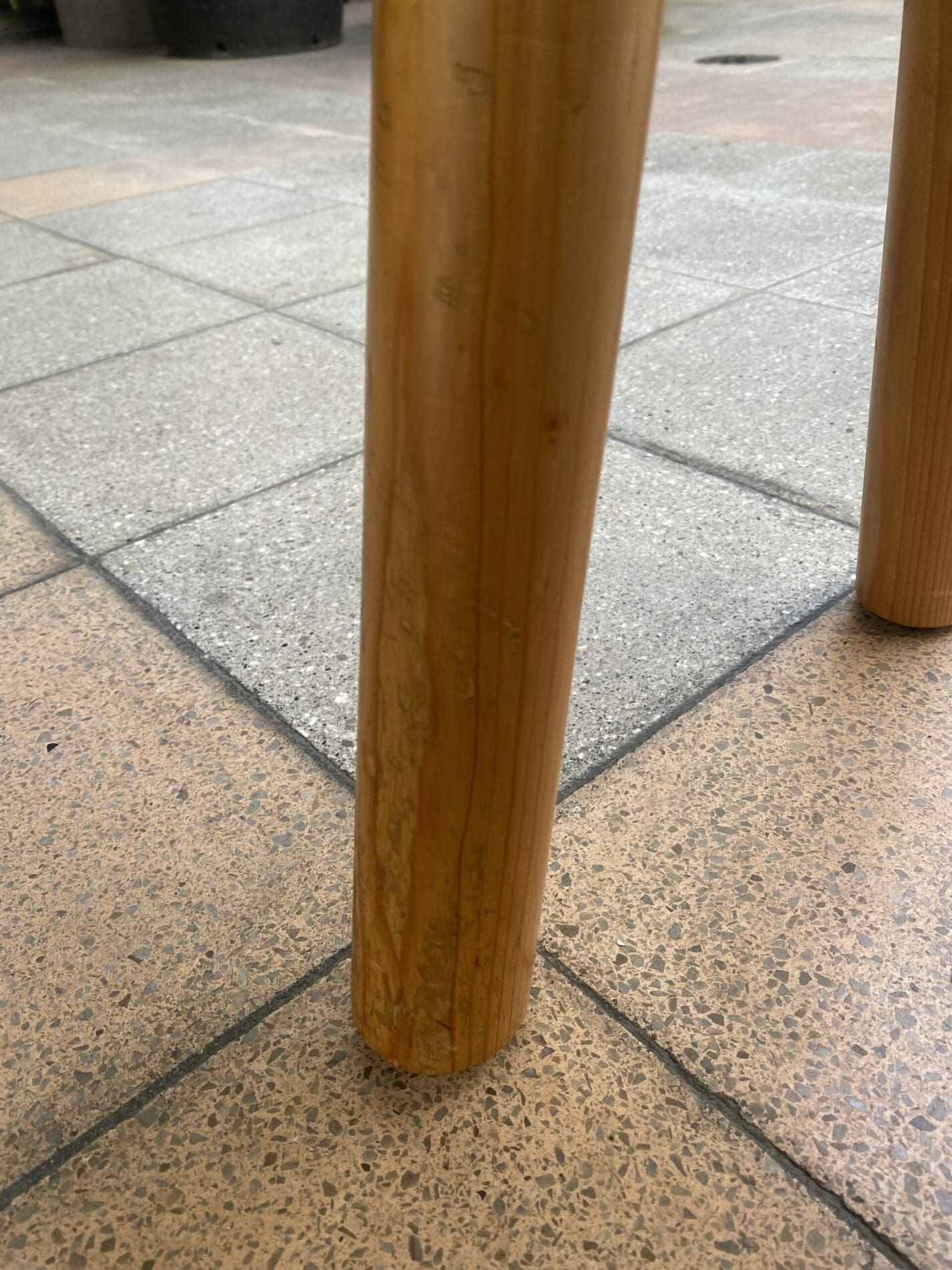 Banc en Pin de René Martin pour Charlotte Perriand