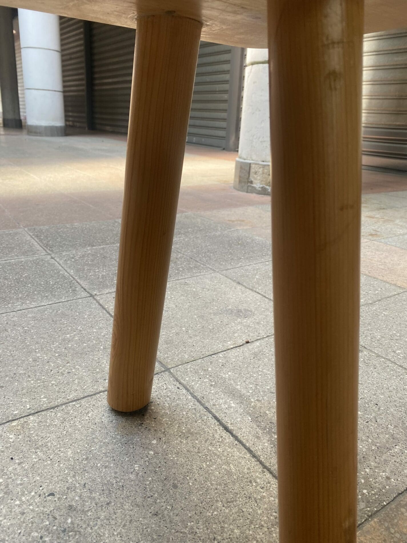 Banc en Pin de René Martin pour Charlotte Perriand