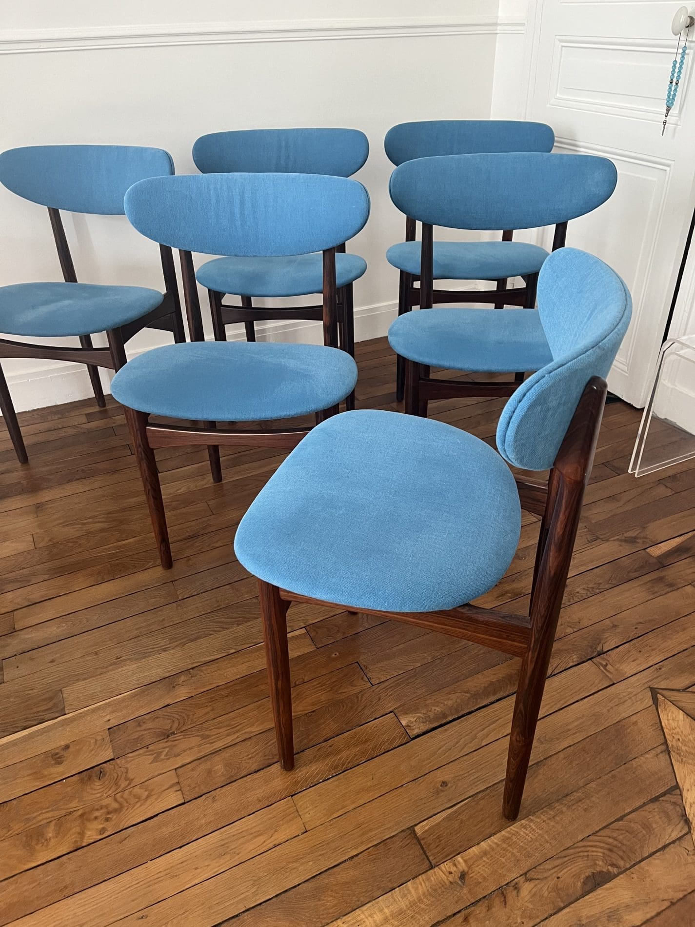 Ensemble de 6 Chaises –  Ib Kofod Larsen – Palissandre de Rio, 1971