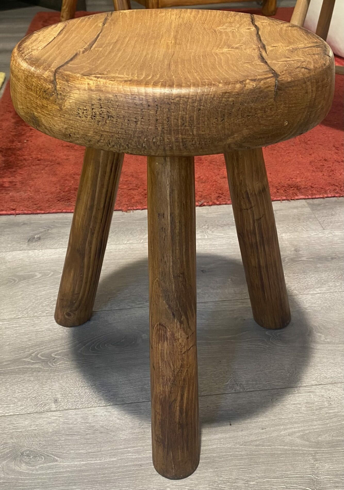 Tabouret Tripode en Pin par Charlotte Perriand – Les Arcs, Années 1960 (2)