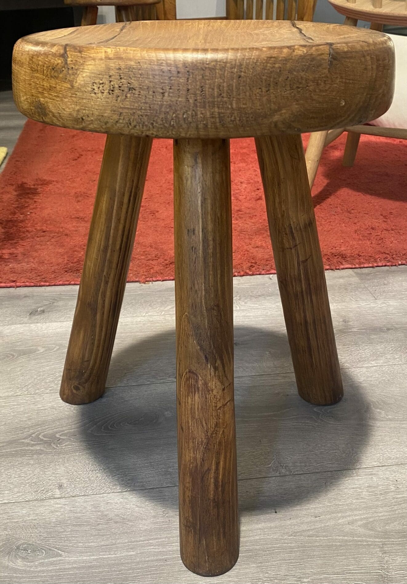 Tabouret Tripode en Pin par Charlotte Perriand – Les Arcs, Années 1960 (2)