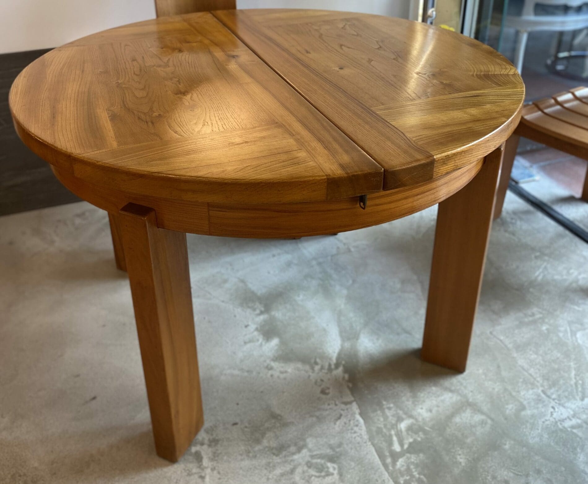 Table à Rallonge en Orme Massif de 1978 par Pierre Chapo, Éditée par Regain