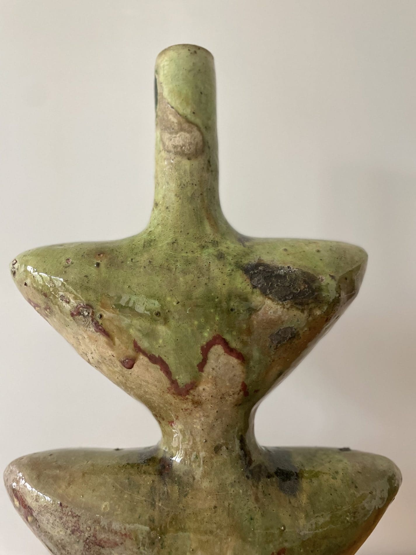 Vase Sculpture en Céramique de Tamegroute – Artisanat Marocain et Design Unique