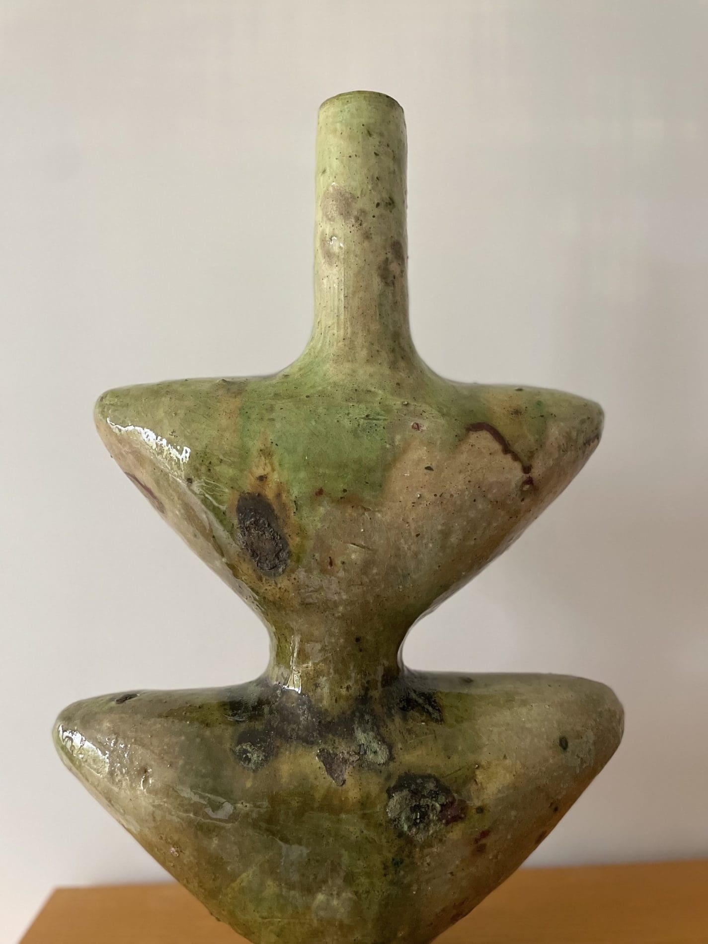 Vase Sculpture en Céramique de Tamegroute – Artisanat Marocain et Design Unique