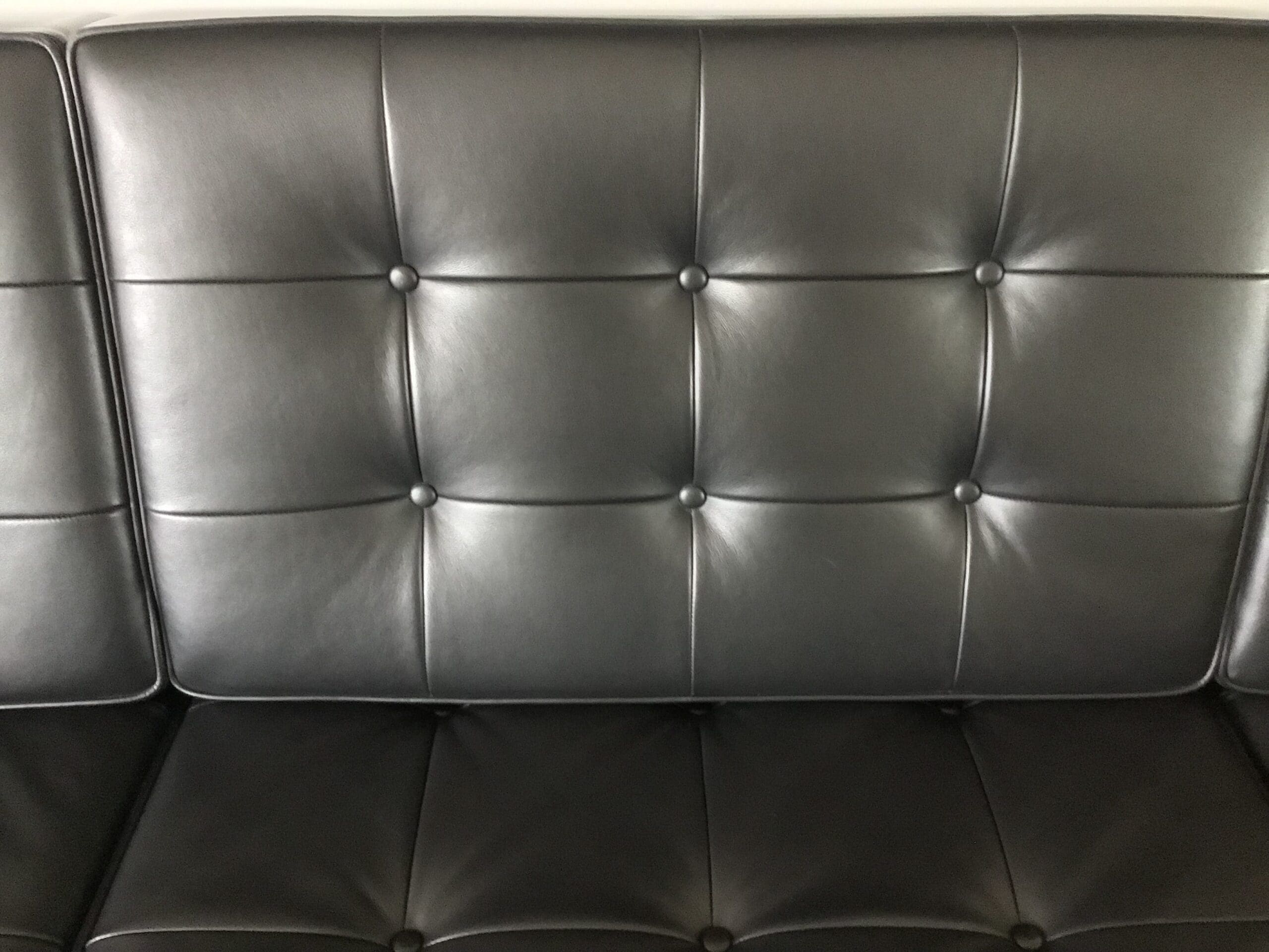 Canapé Florence Knoll en Cuir « Sabrina » Noir – Occasion Rare (2012)