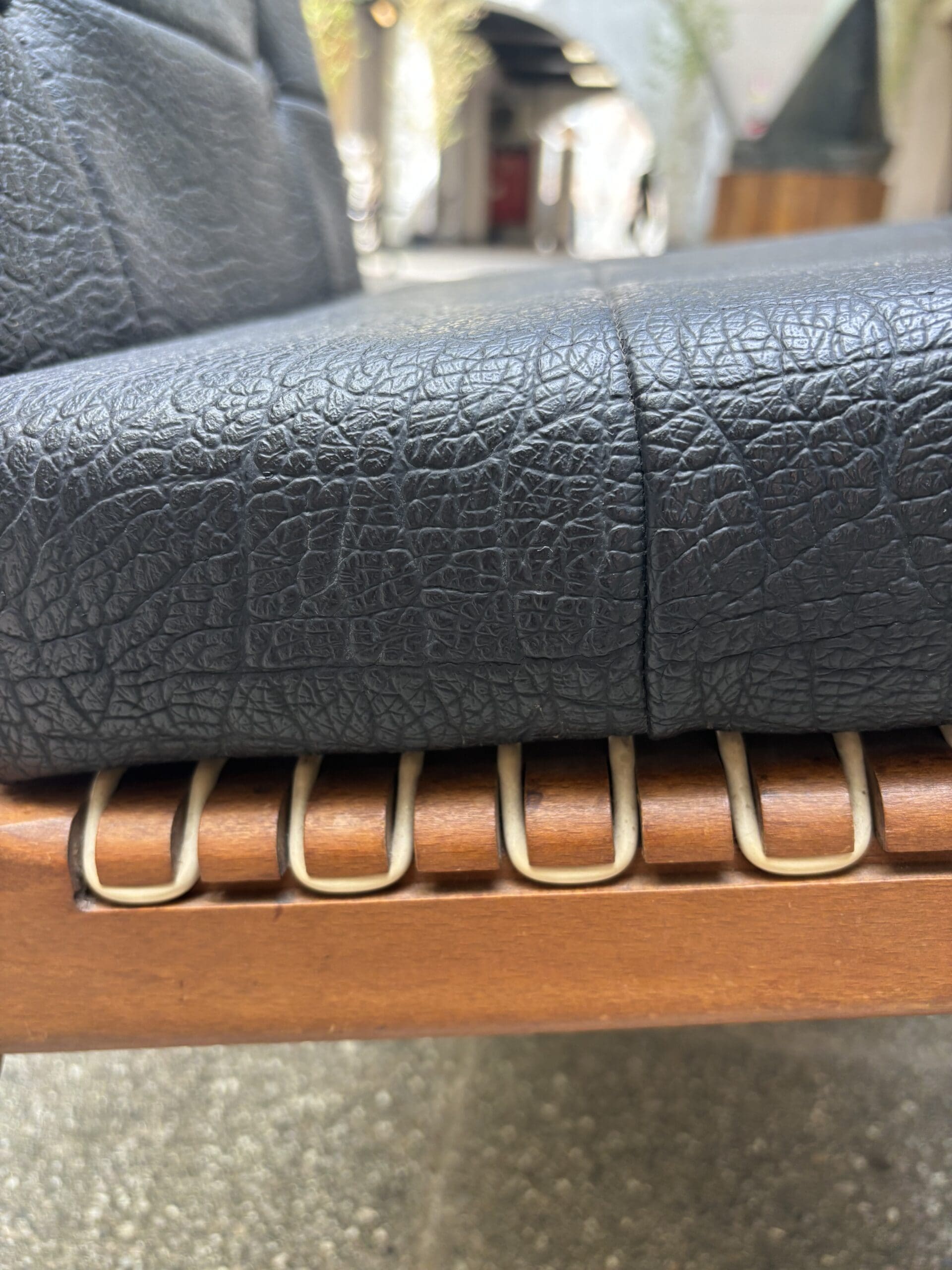 Fauteuil / Chauffeuse par Georges Tigien – Édition SIAM