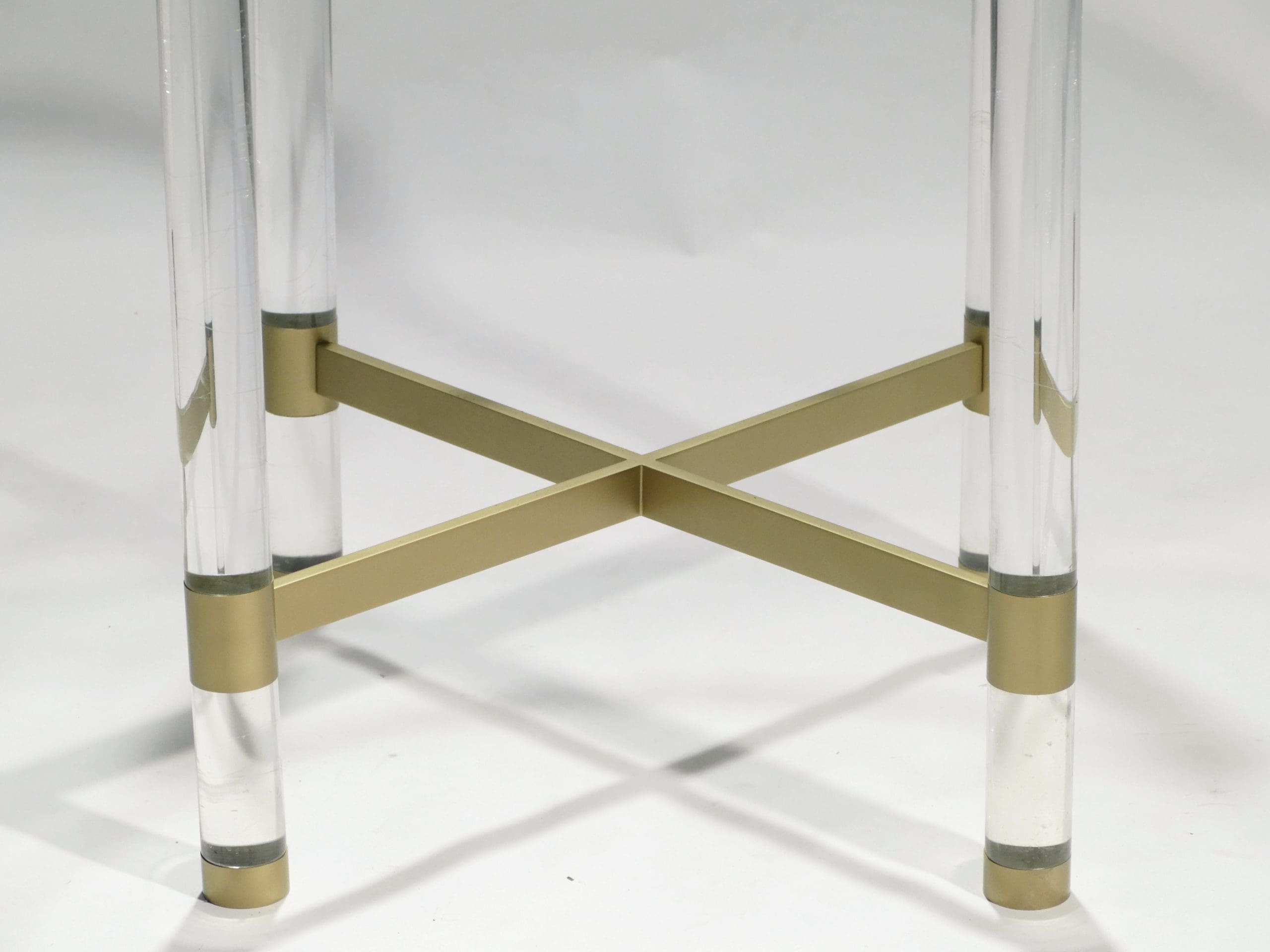 Table de salle à manger Sandro Petti en laiton et lucite pour Metalarte, années 1970