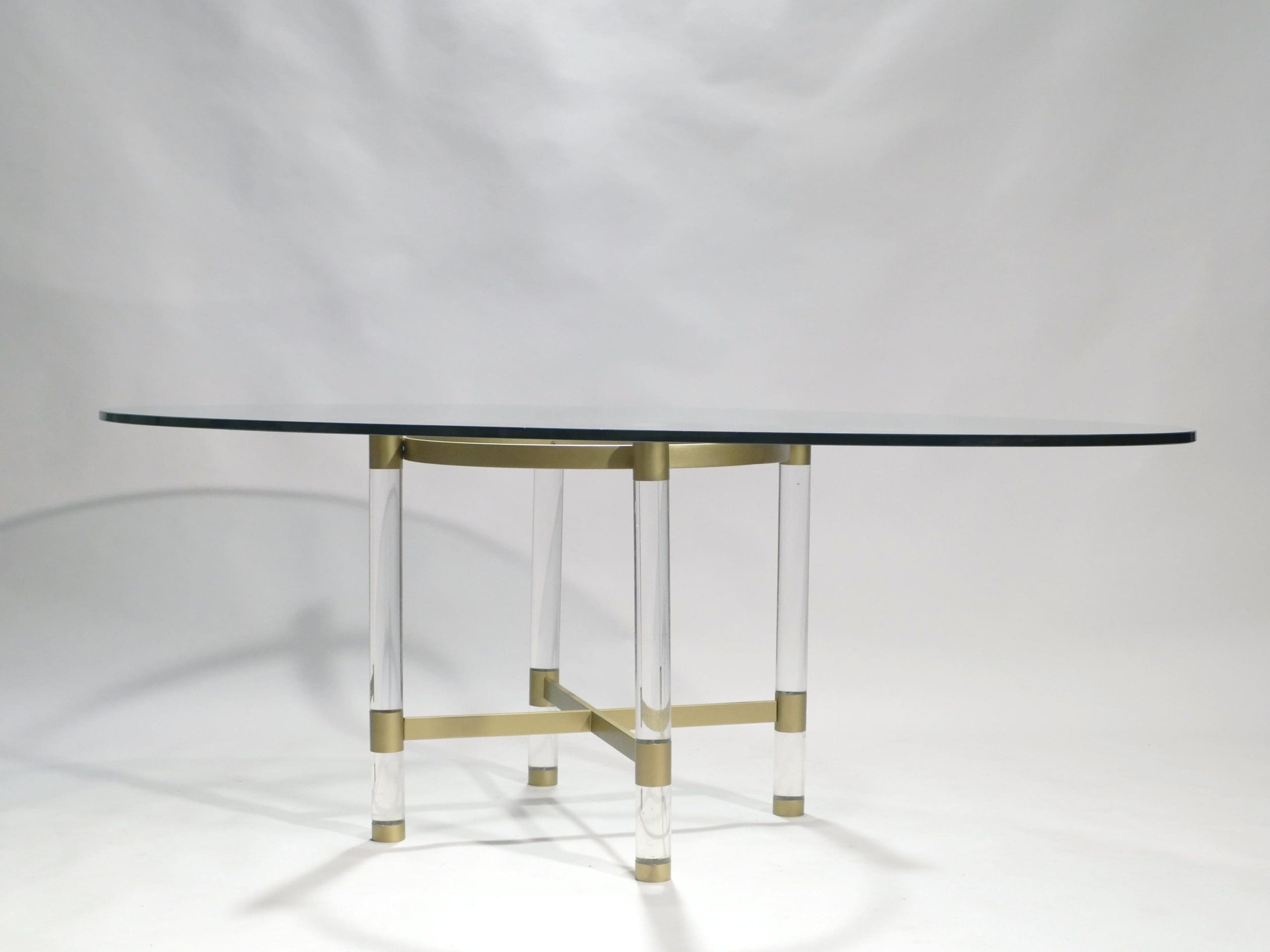 Table de salle à manger Sandro Petti en laiton et lucite pour Metalarte, années 1970