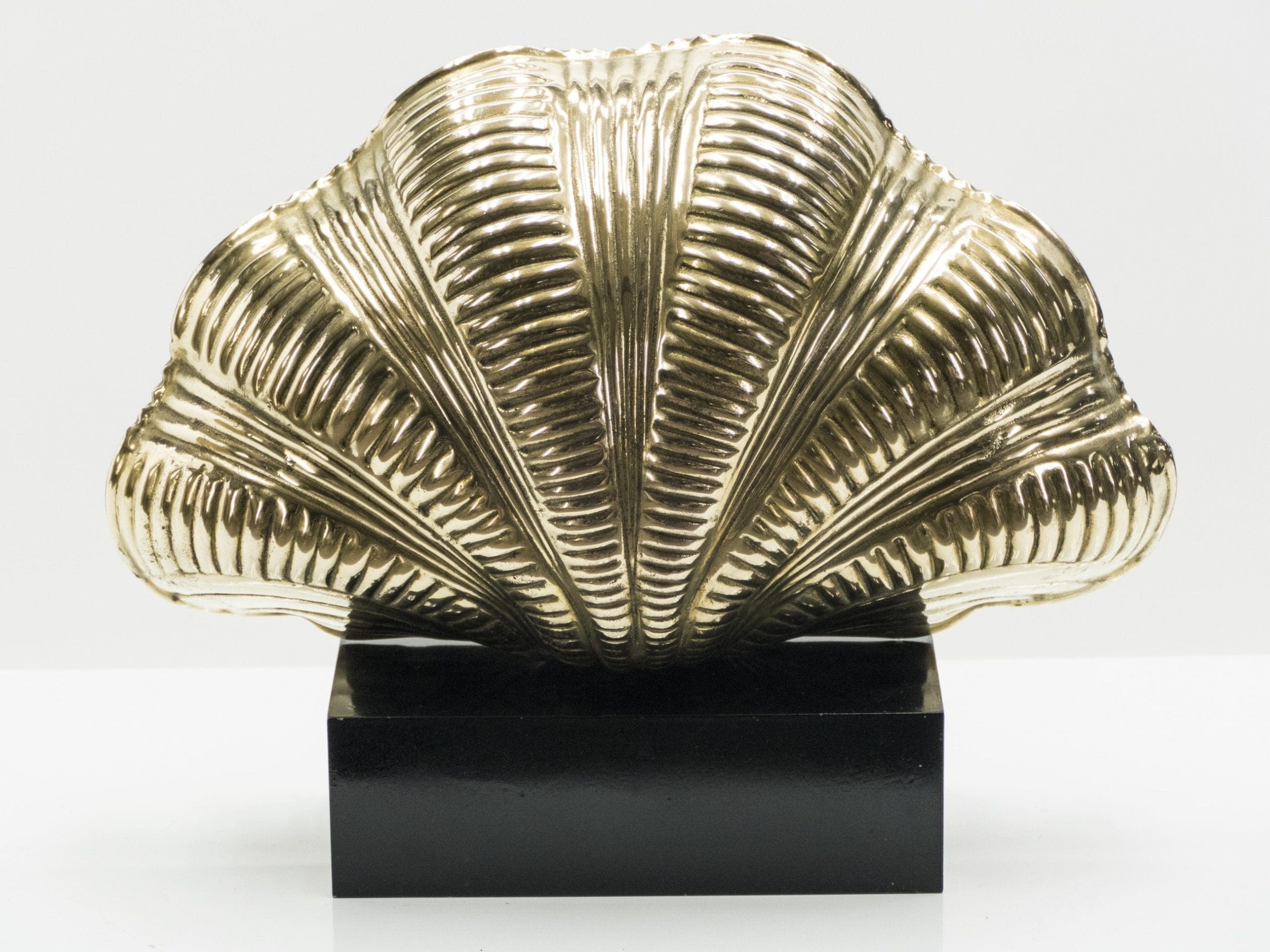 Paire de Lampes de Table Coquille en Laiton Massif des Années 1960