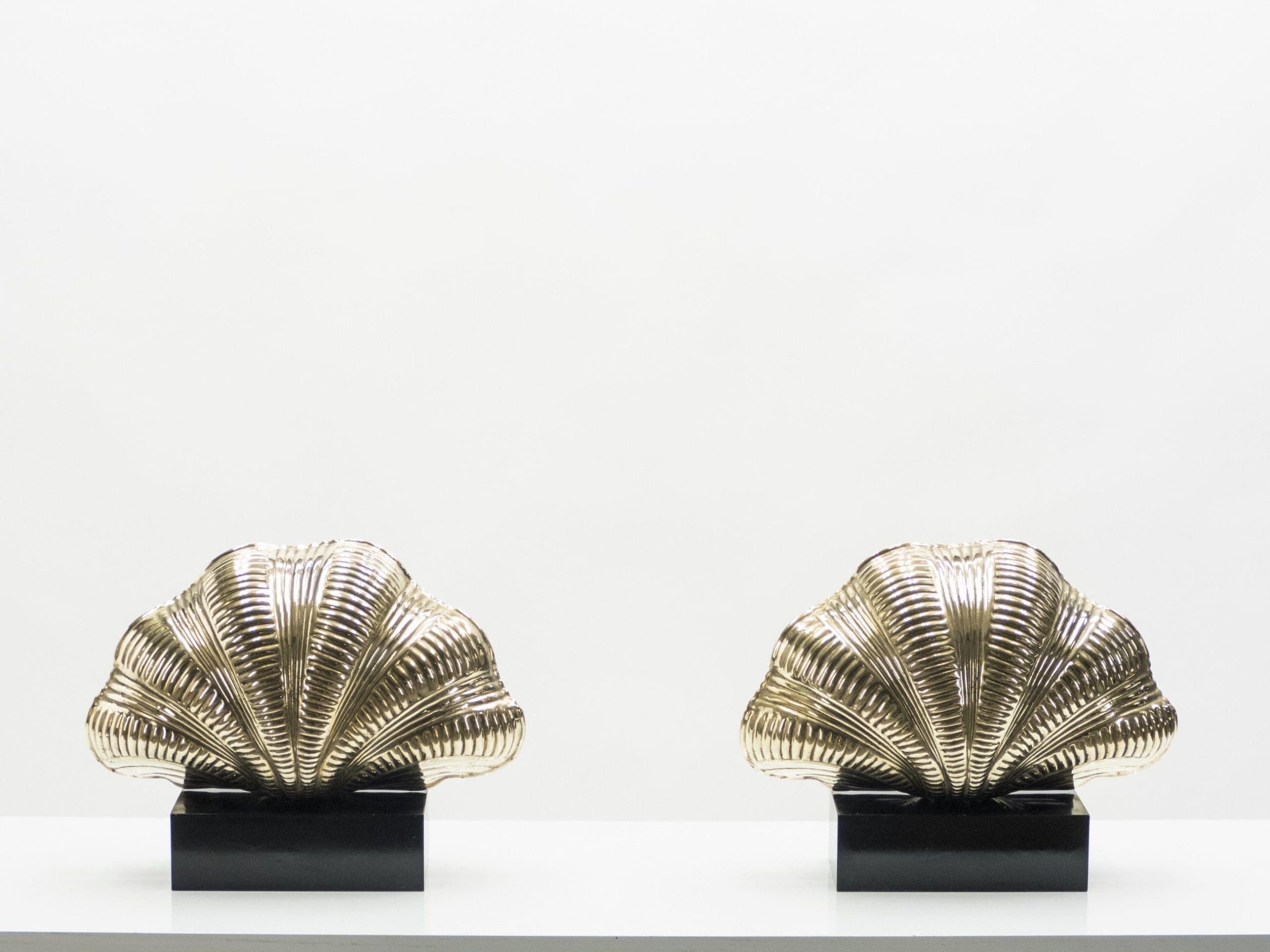 Paire de Lampes de Table Coquille en Laiton Massif des Années 1960