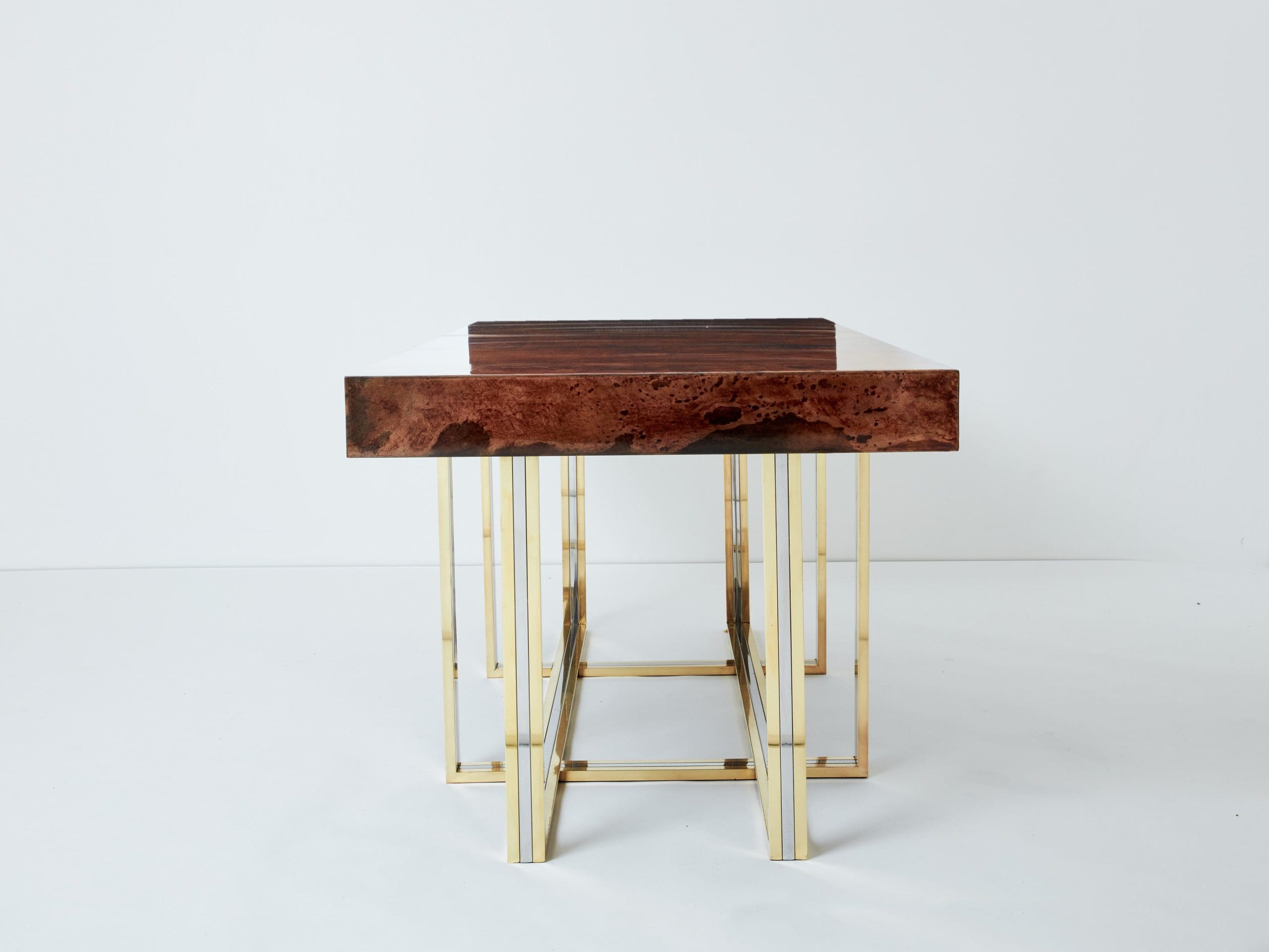 Bureau Aldo Tura en Peau de Chèvre Marron et Structure en Laiton et Chrome (1960s)