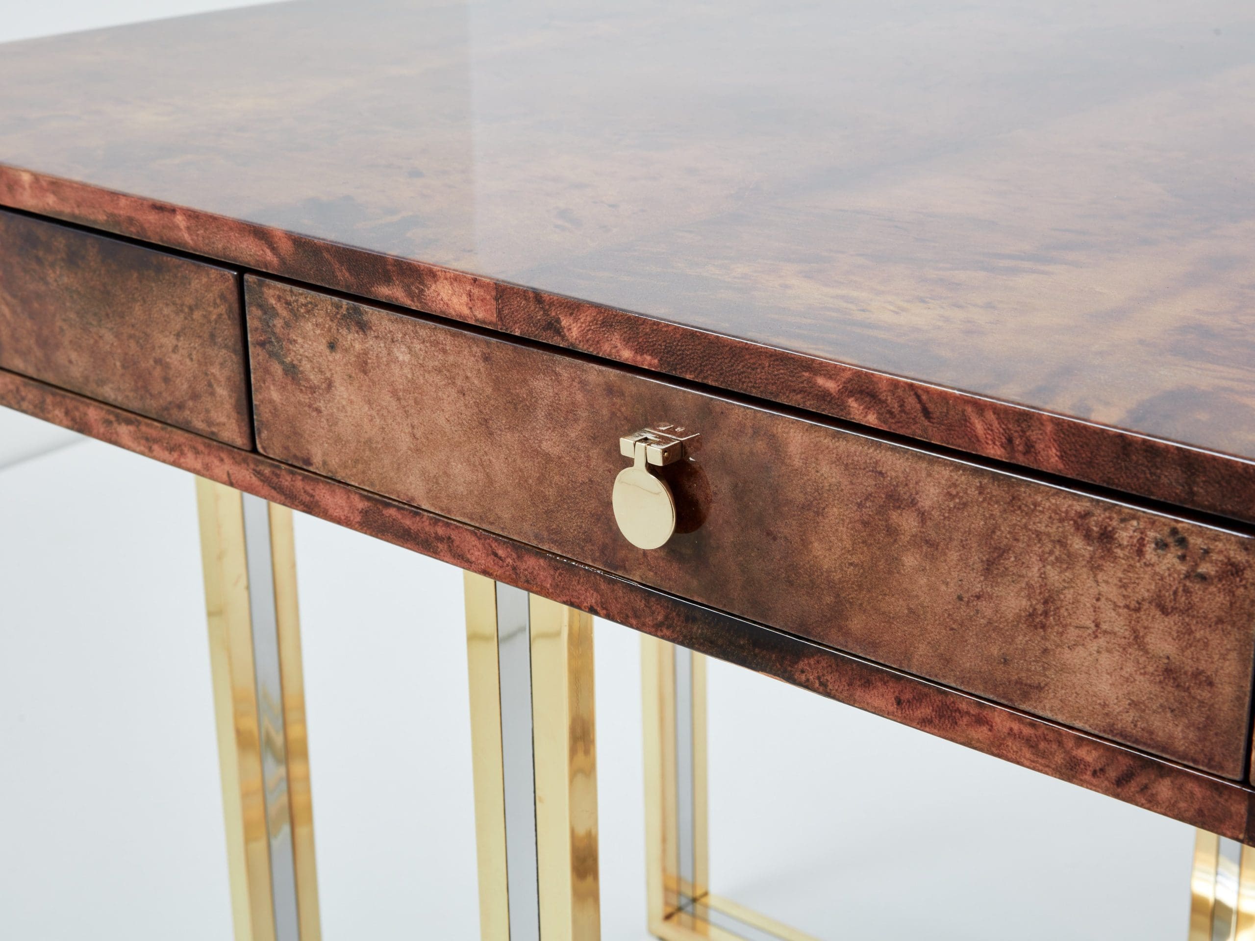 Bureau Aldo Tura en Peau de Chèvre Marron et Structure en Laiton et Chrome (1960s)