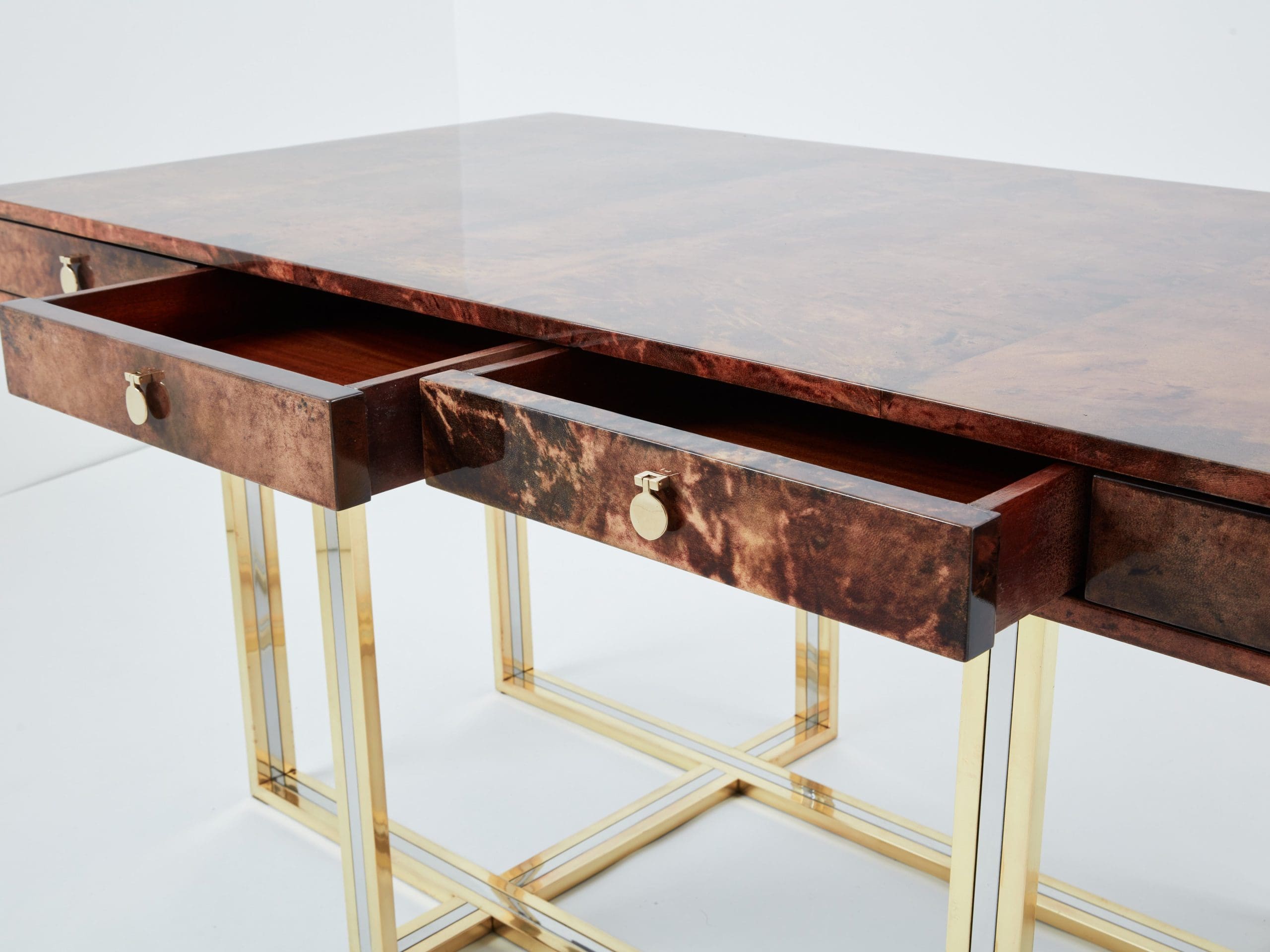 Bureau Aldo Tura en Peau de Chèvre Marron et Structure en Laiton et Chrome (1960s)